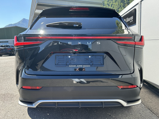 LEXUS NX 450h+ E-FOUR F Sport-image-4