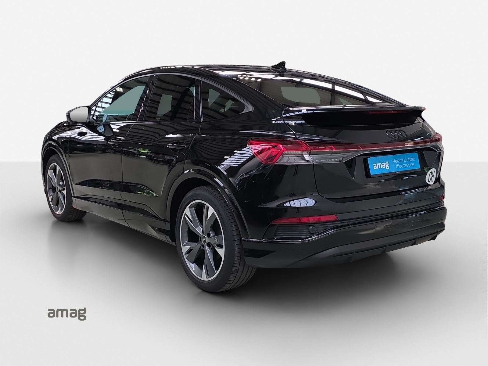 AUDI Q4 Sportback e-tron 50 quattro-showroom-element-3
