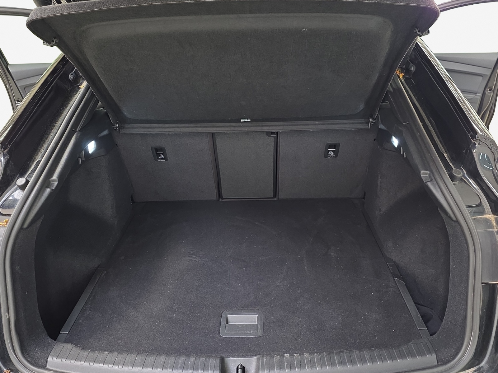 AUDI Q4 Sportback e-tron 50 quattro-image-13
