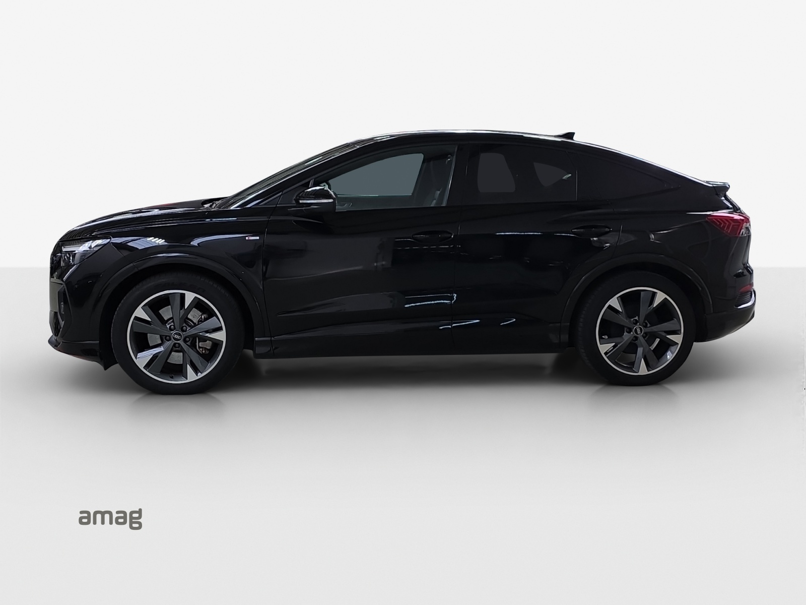 AUDI Q4 Sportback e-tron 50 quattro-showroom-element-2