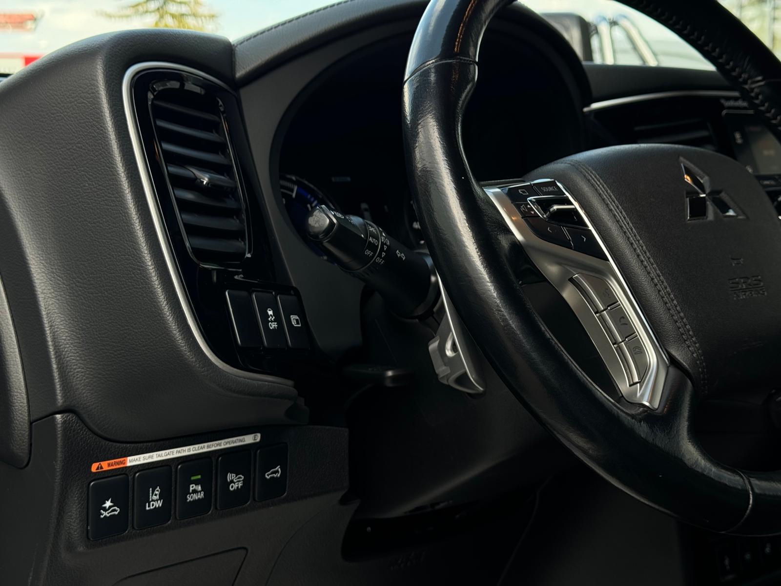 MITSUBISHI Outlander 2.4 PHEV Diamond S-Edition 4WD Automatic-image-11