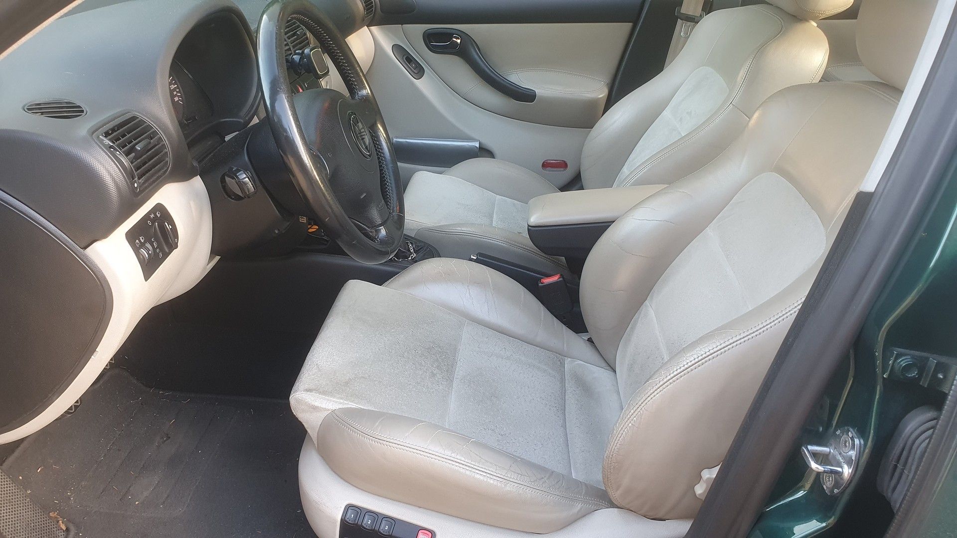 SEAT 2.3i 20V 170 Executive-image-2