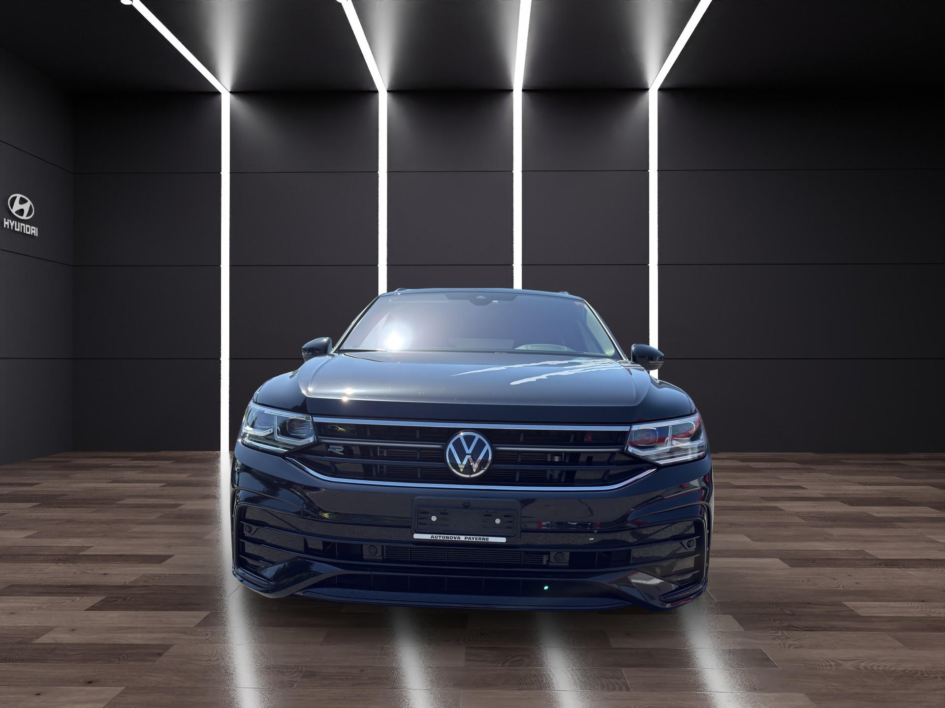 VW Tiguan Allspace 2.0TSI R-Line 4Motion DSG-showroom-element-1