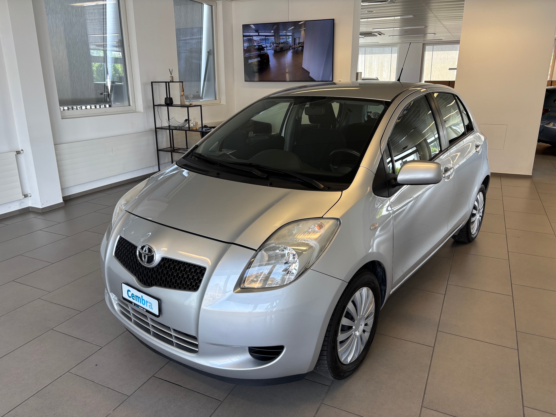 TOYOTA Yaris 1.3 Linea Sol