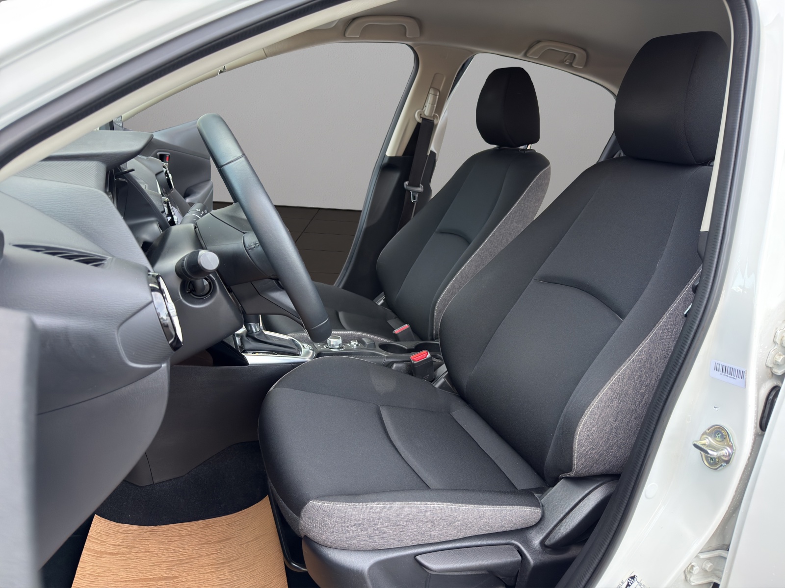 MAZDA 2 SKYACTIV-G 90 Center-Line Automat-image-8