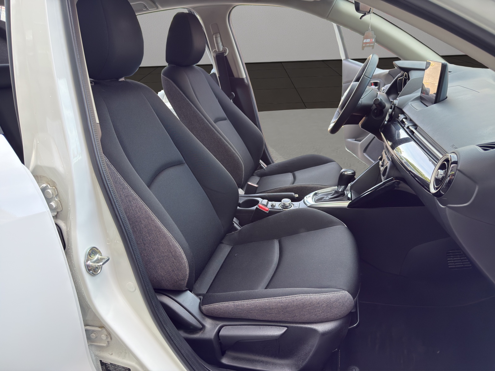 MAZDA 2 SKYACTIV-G 90 Center-Line Automat-image-16
