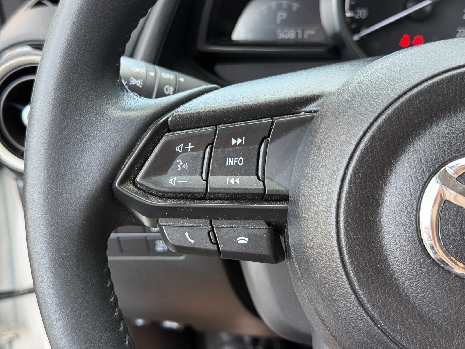 MAZDA 2 SKYACTIV-G 90 Center-Line Automat-image-21