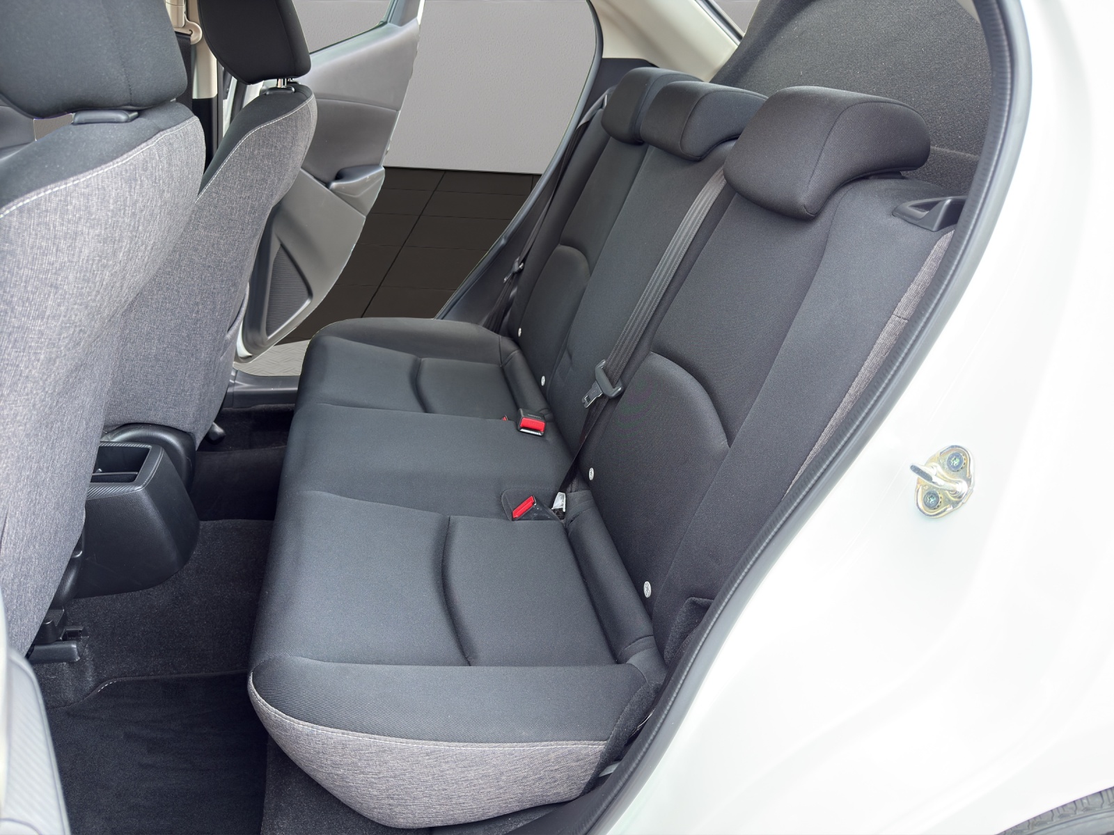 MAZDA 2 SKYACTIV-G 90 Center-Line Automat-image-12