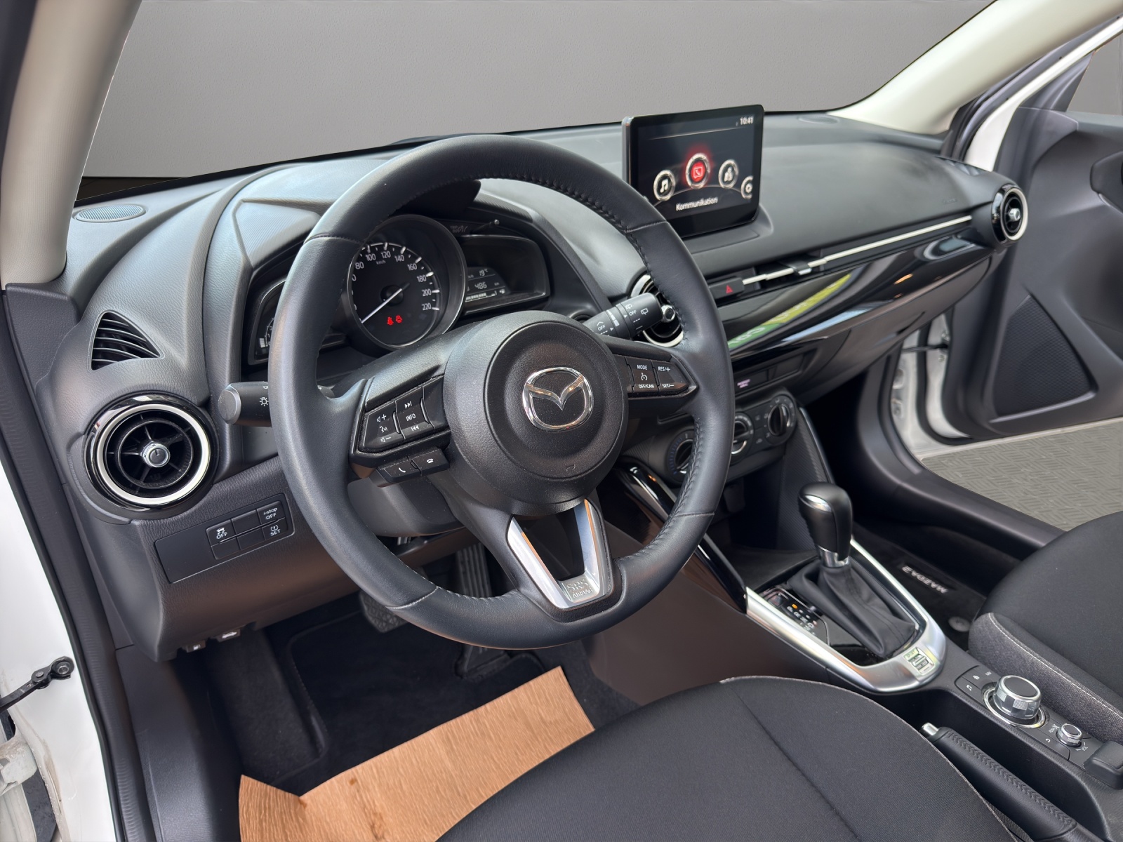 MAZDA 2 SKYACTIV-G 90 Center-Line Automat-image-9