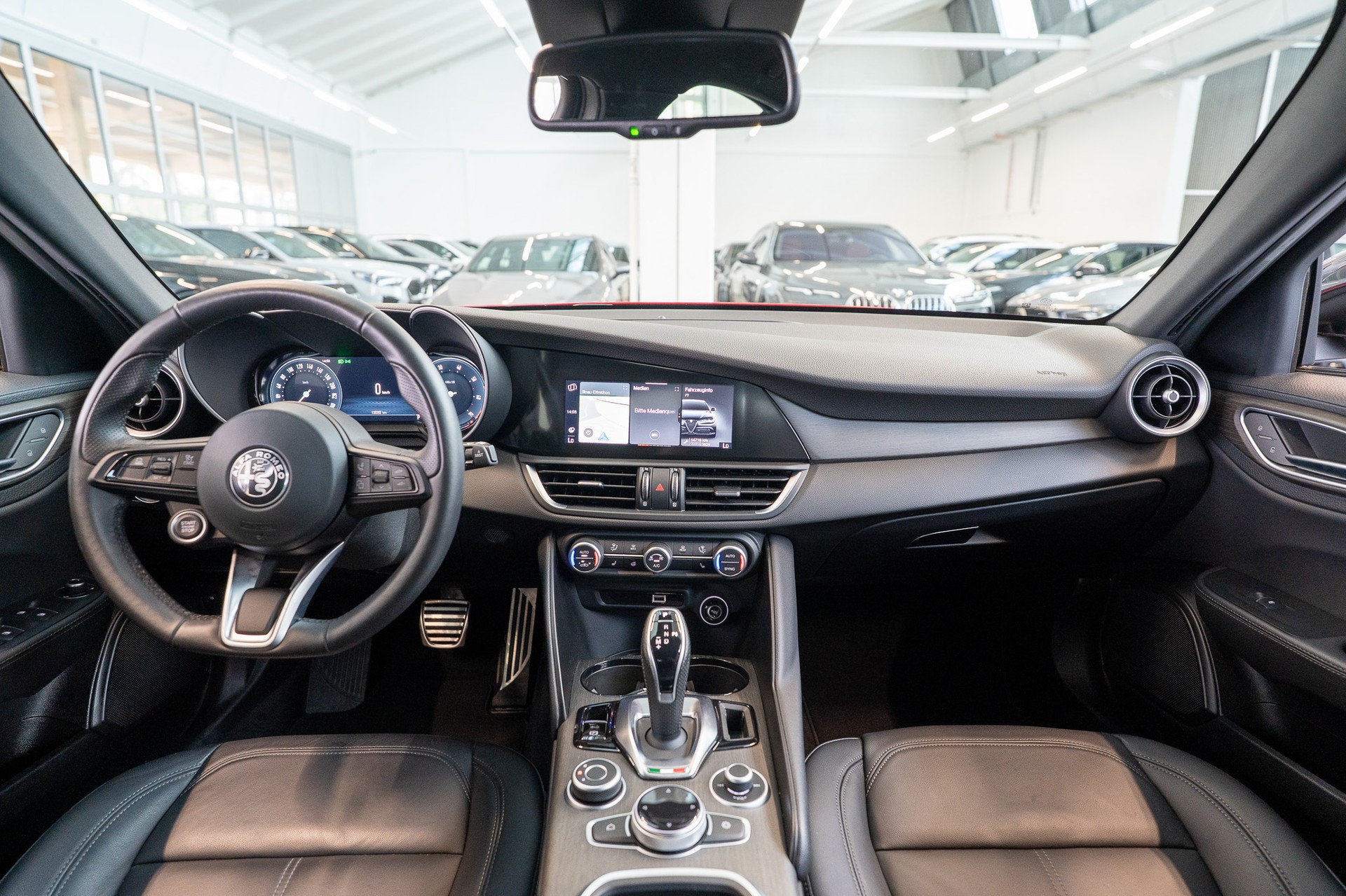 ALFA ROMEO Giulia 2.0 Q4 TI / Rückfahrkamera / el.Sitze-image-16