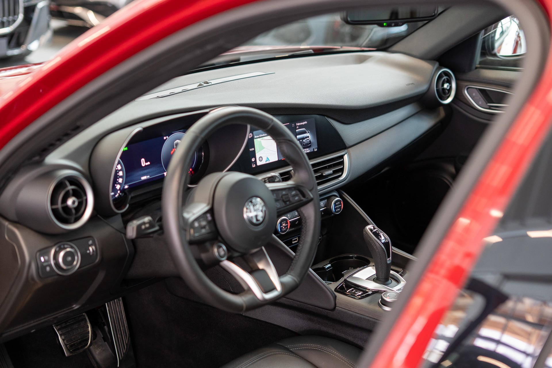 ALFA ROMEO Giulia 2.0 Q4 TI / Rückfahrkamera / el.Sitze-image-10