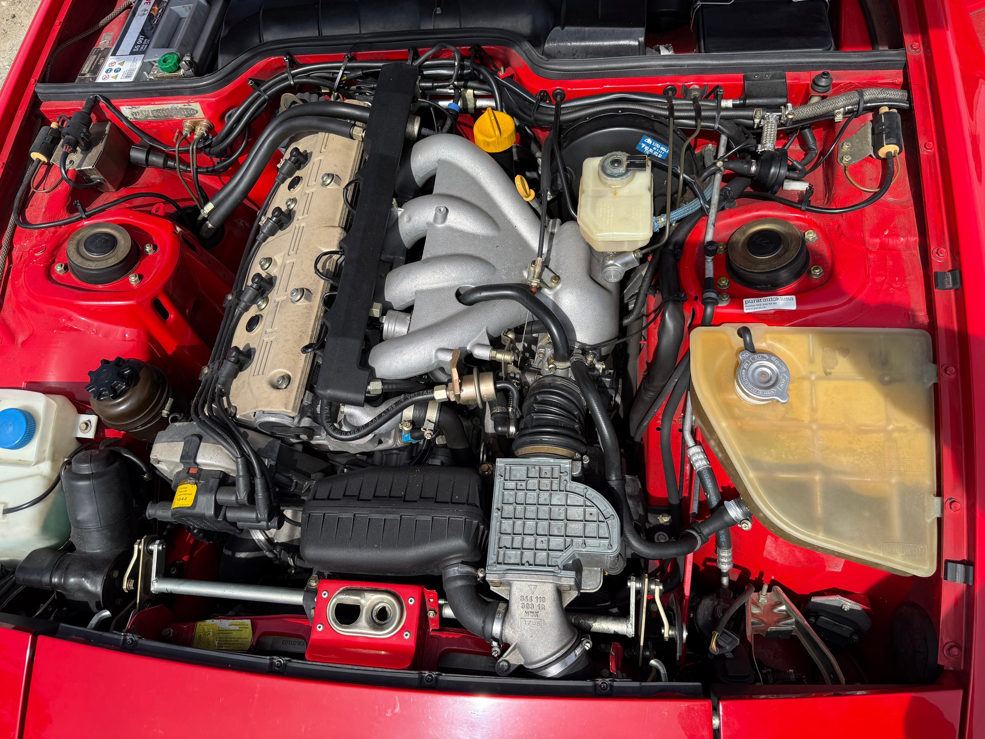 PORSCHE 944-image-4