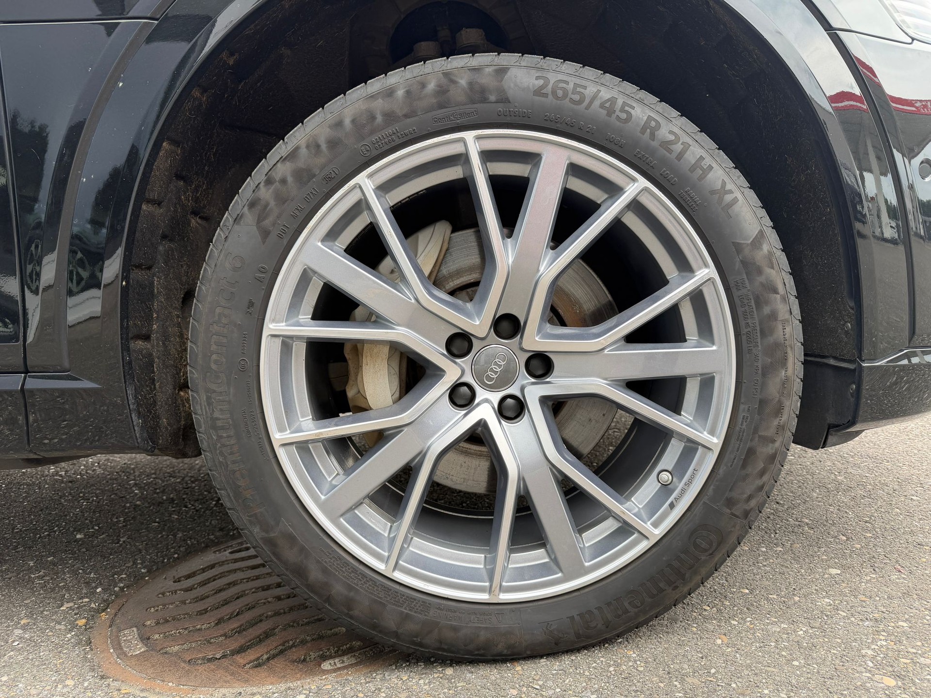 AUDI e-tron 55 Advanced quattro-image-9