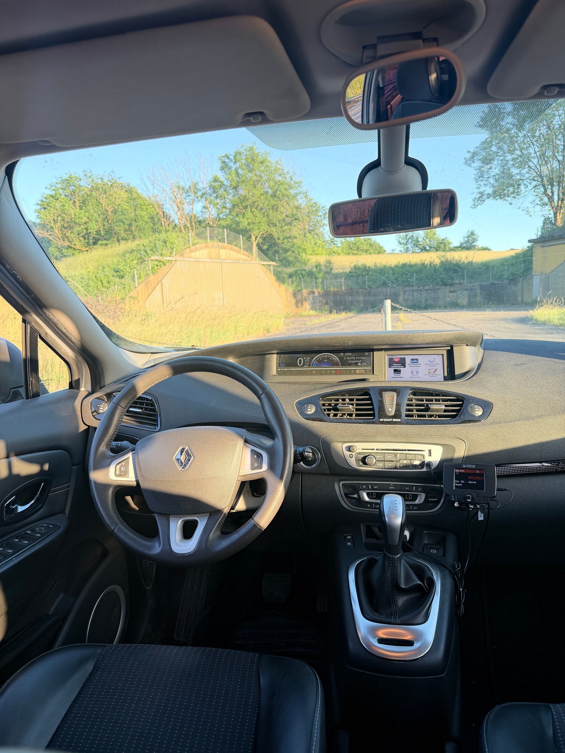 RENAULT Grand Scénic 1.5 dCi Bose EDC-image-8
