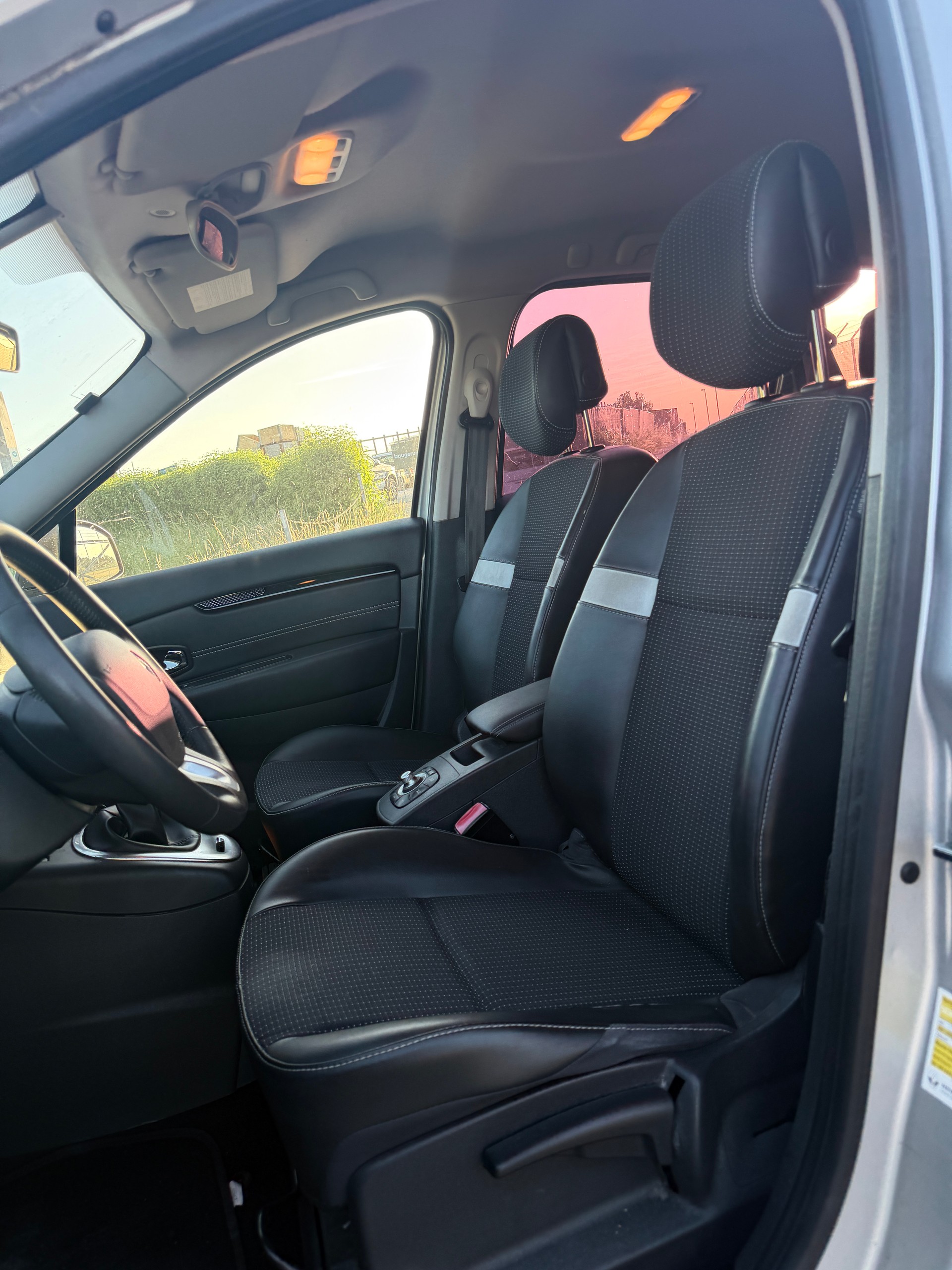 RENAULT Grand Scénic 1.5 dCi Bose EDC-image-7