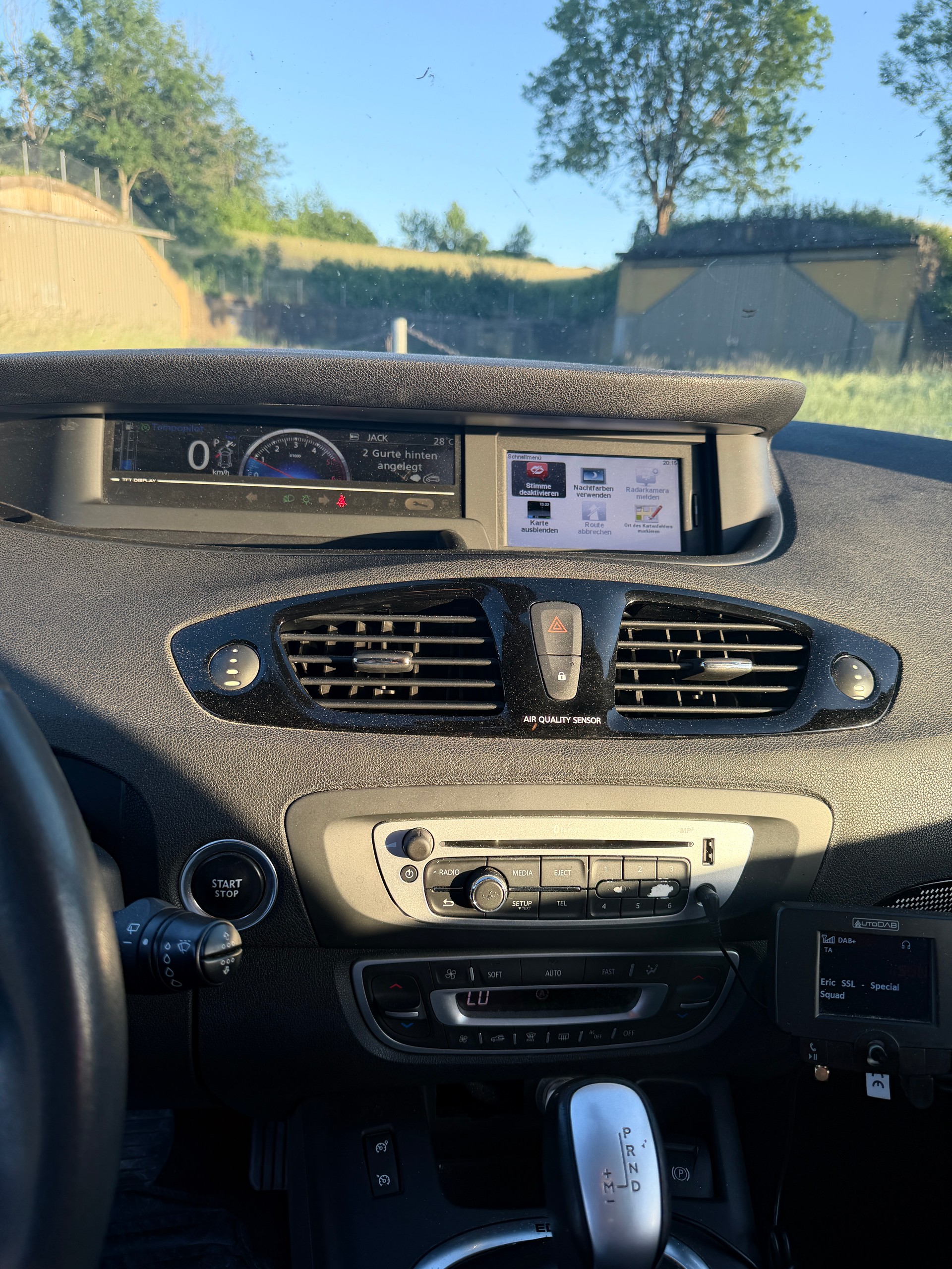 RENAULT Grand Scénic 1.5 dCi Bose EDC-image-9
