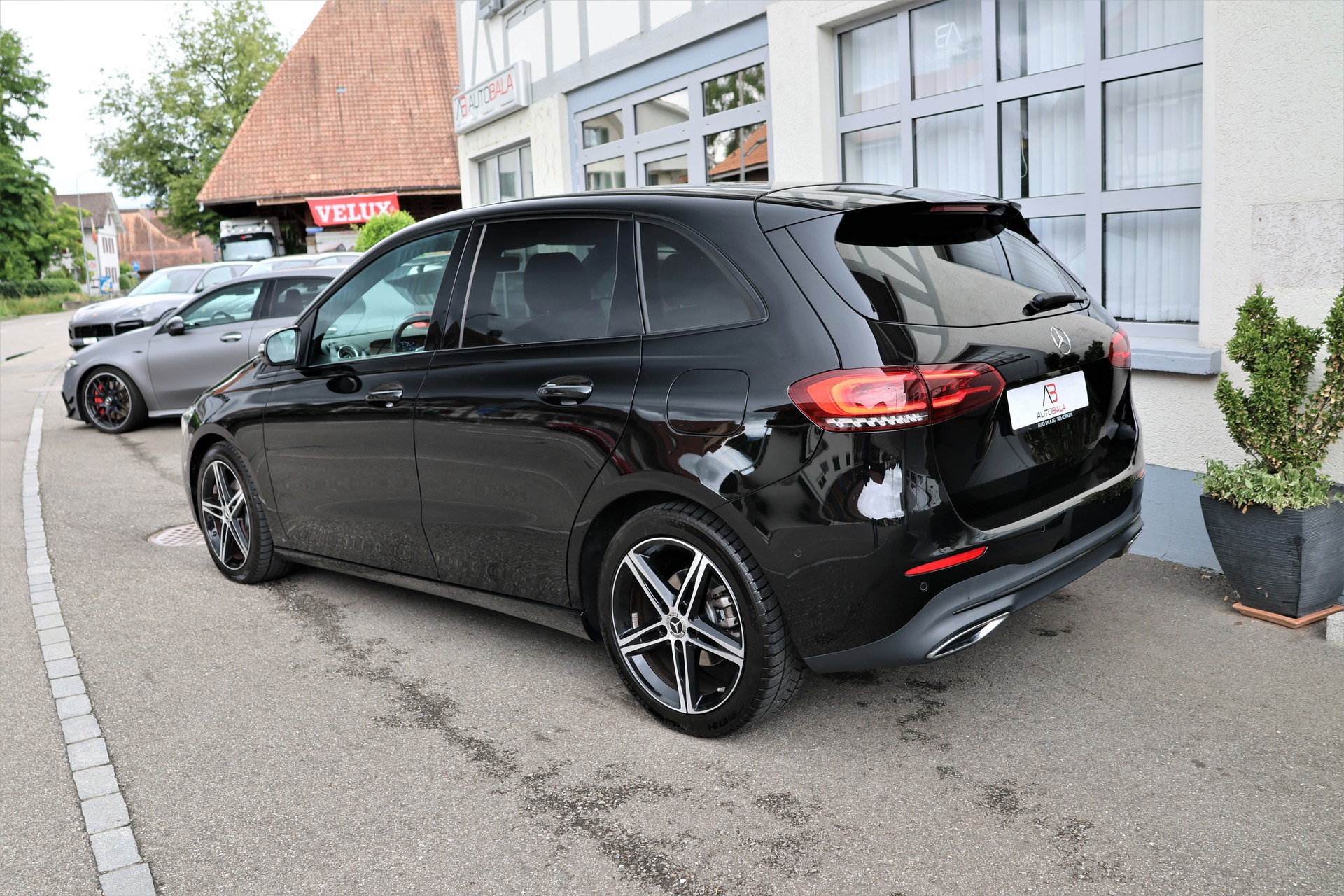 MERCEDES-BENZ B 200 d Night Star 8G-DCT (CH)-image-6