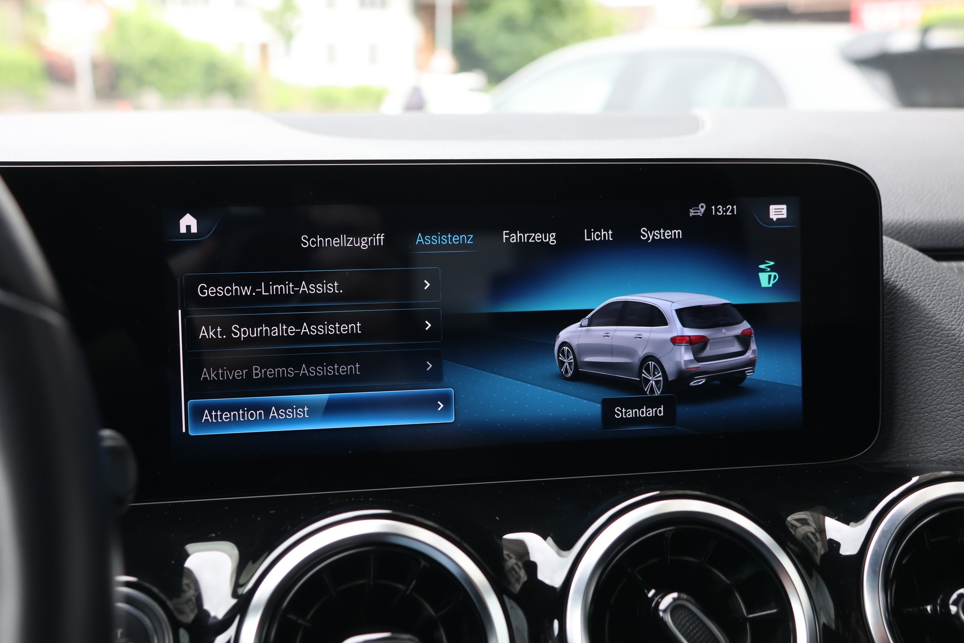 MERCEDES-BENZ B 200 d Night Star 8G-DCT (CH)-image-20