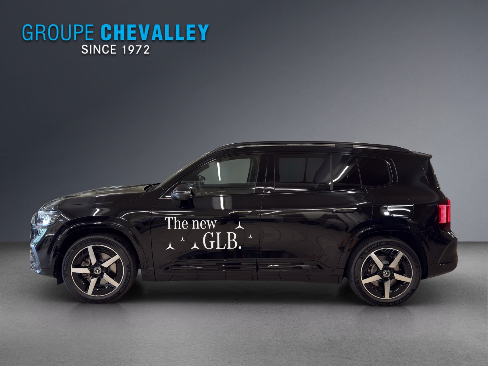 MERCEDES-BENZ GLB 220 4M-showroom-element-1