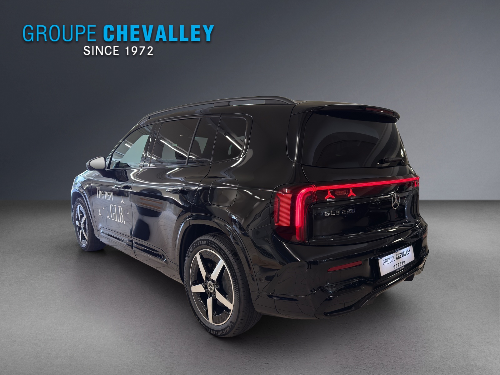 MERCEDES-BENZ GLB 220 4M-showroom-element-2