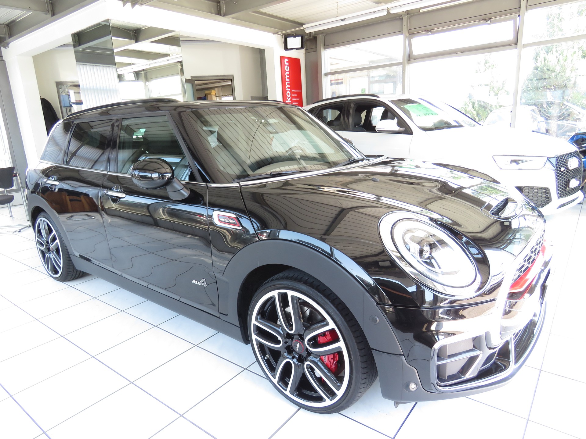 MINI Clubman Cooper John Cooper Works ALL4 Steptronic (Automat)-showroom-element-2