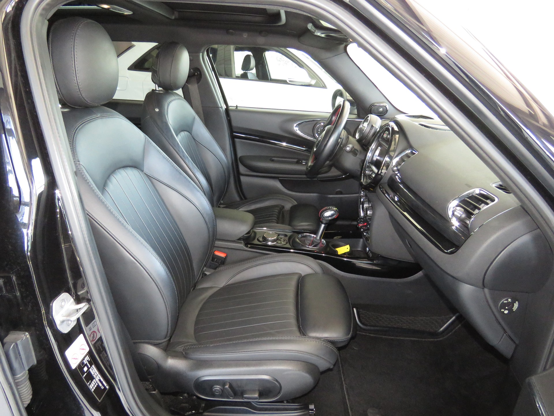 MINI Clubman Cooper John Cooper Works ALL4 Steptronic (Automat)-image-12