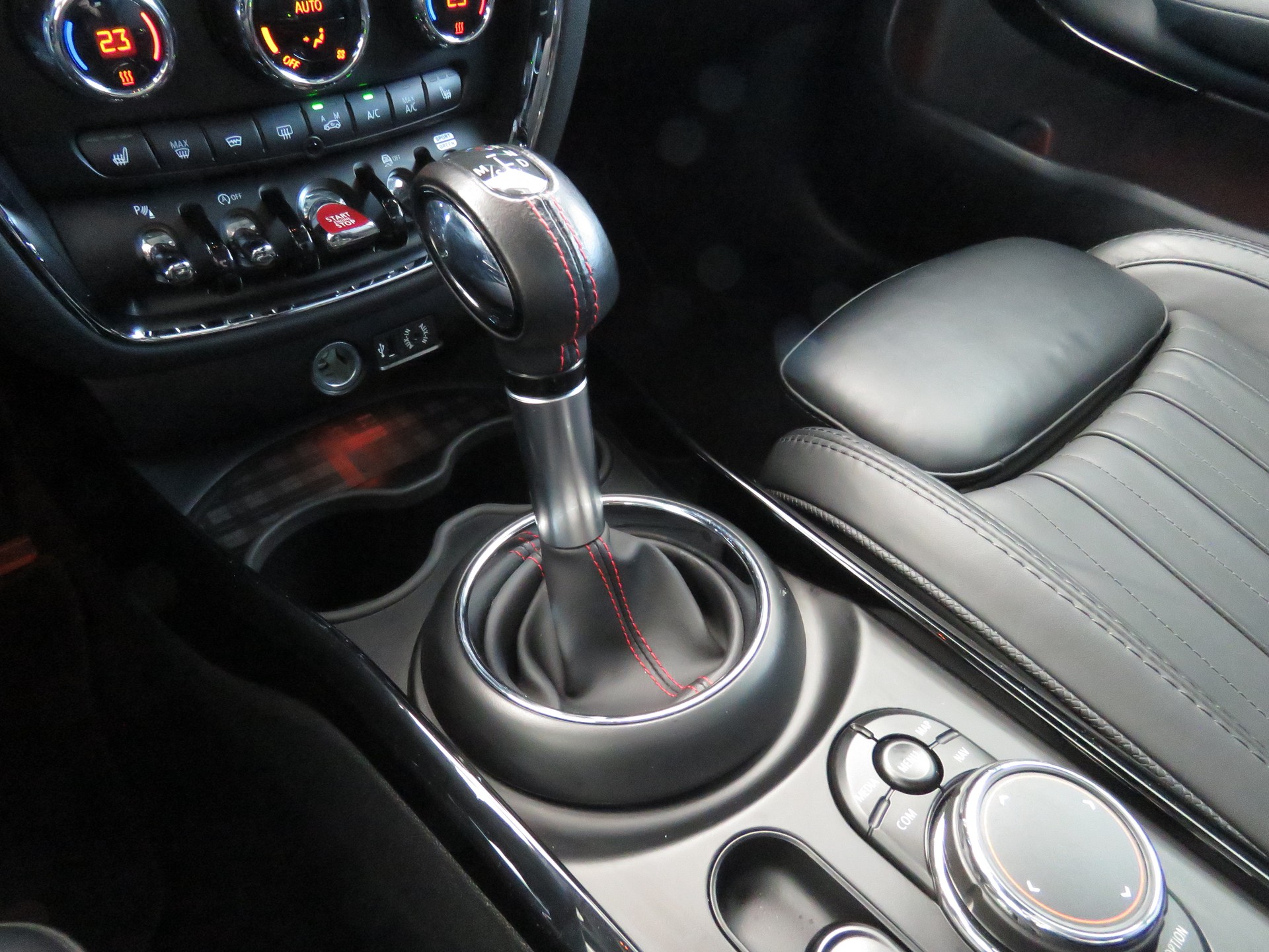 MINI Clubman Cooper John Cooper Works ALL4 Steptronic (Automat)-image-15