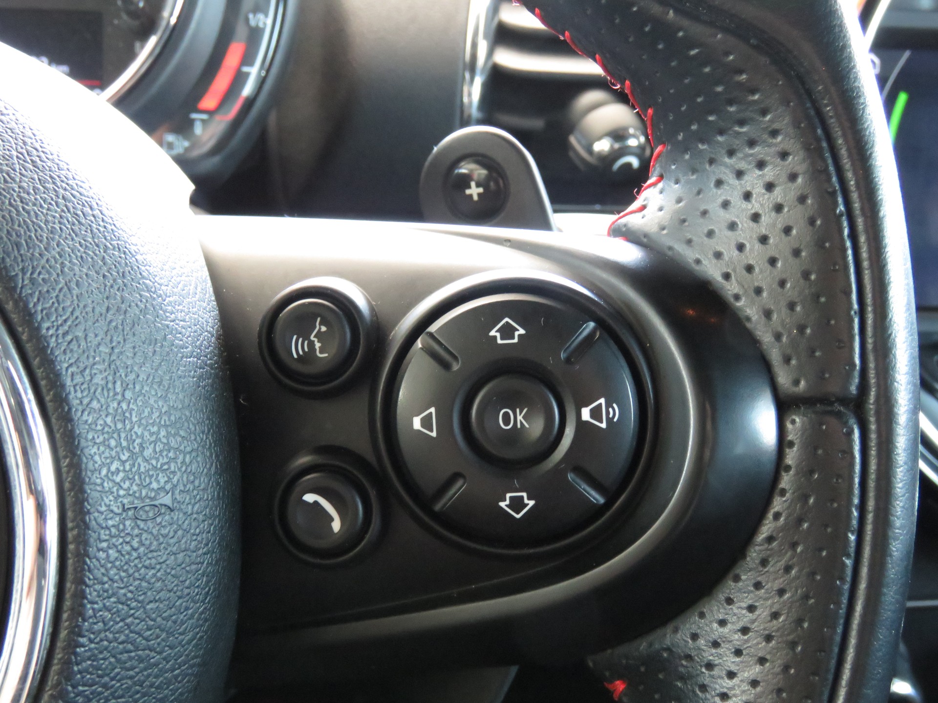 MINI Clubman Cooper John Cooper Works ALL4 Steptronic (Automat)-image-22