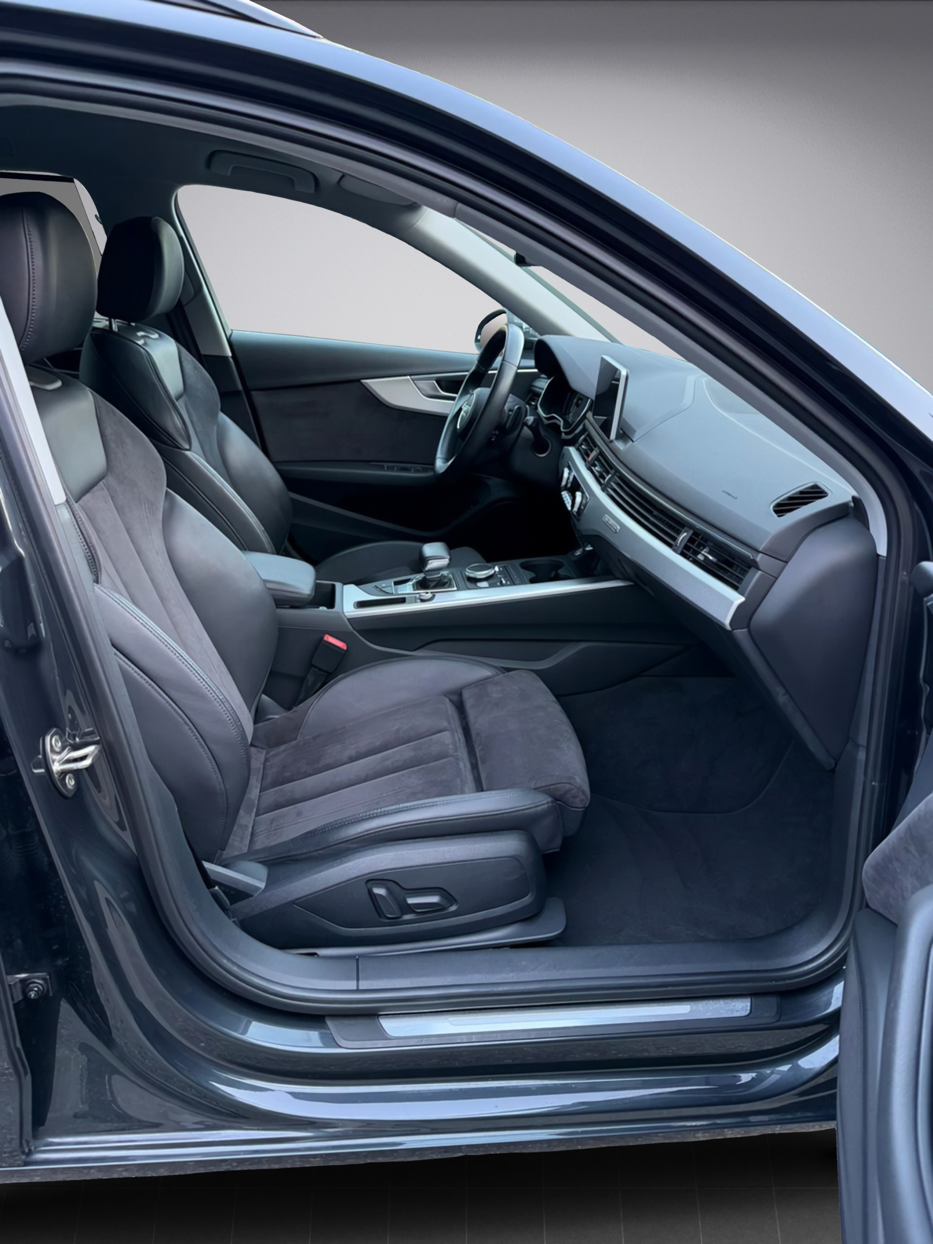 AUDI A4 Avant 2.0 TFSI Sport quattro S-tronic-image-18
