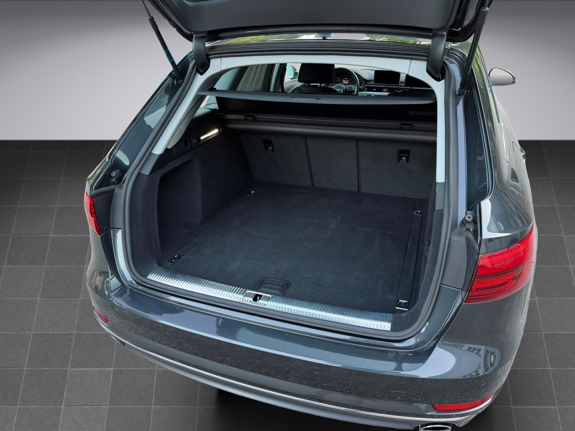 AUDI A4 Avant 2.0 TFSI Sport quattro S-tronic-image-17