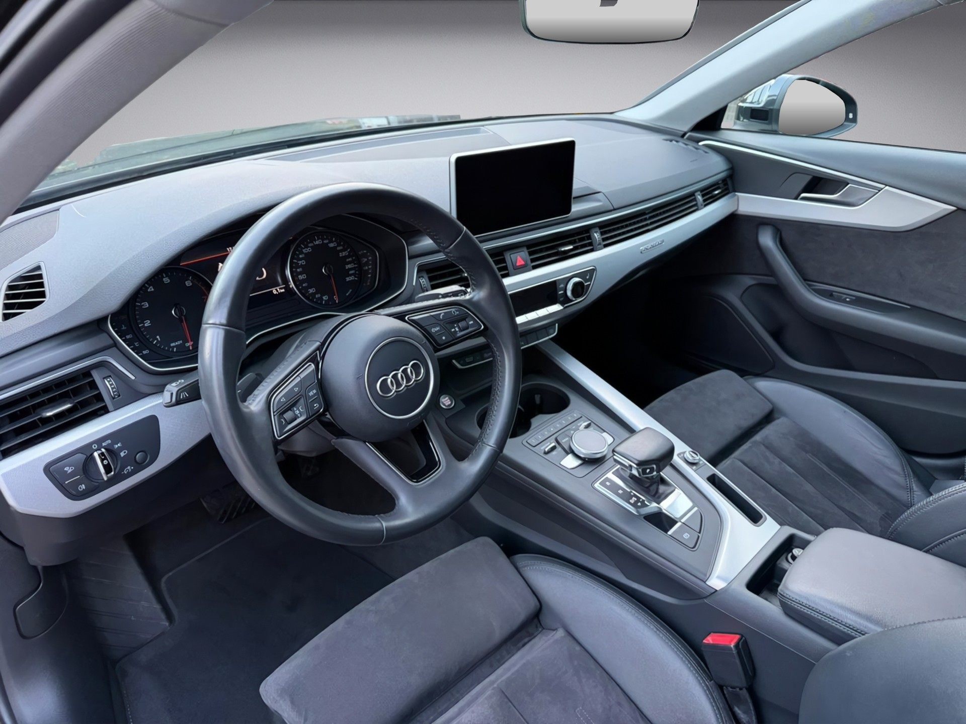 AUDI A4 Avant 2.0 TFSI Sport quattro S-tronic-image-8