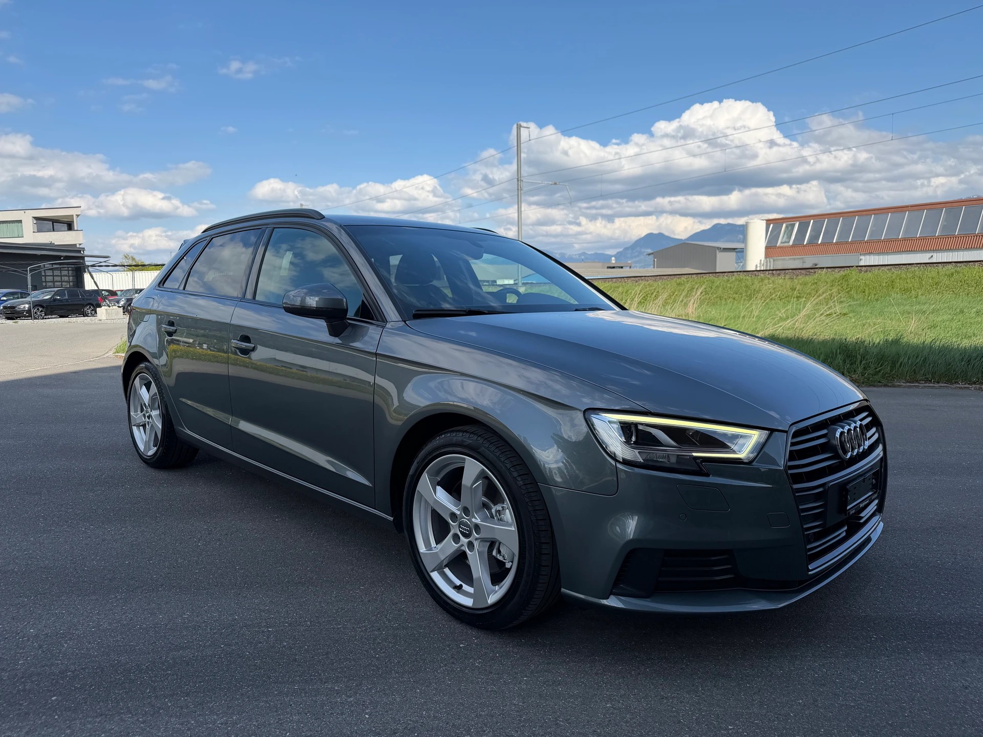 AUDI A3 Sportback 35 TDI Sport S-tronic-image-12