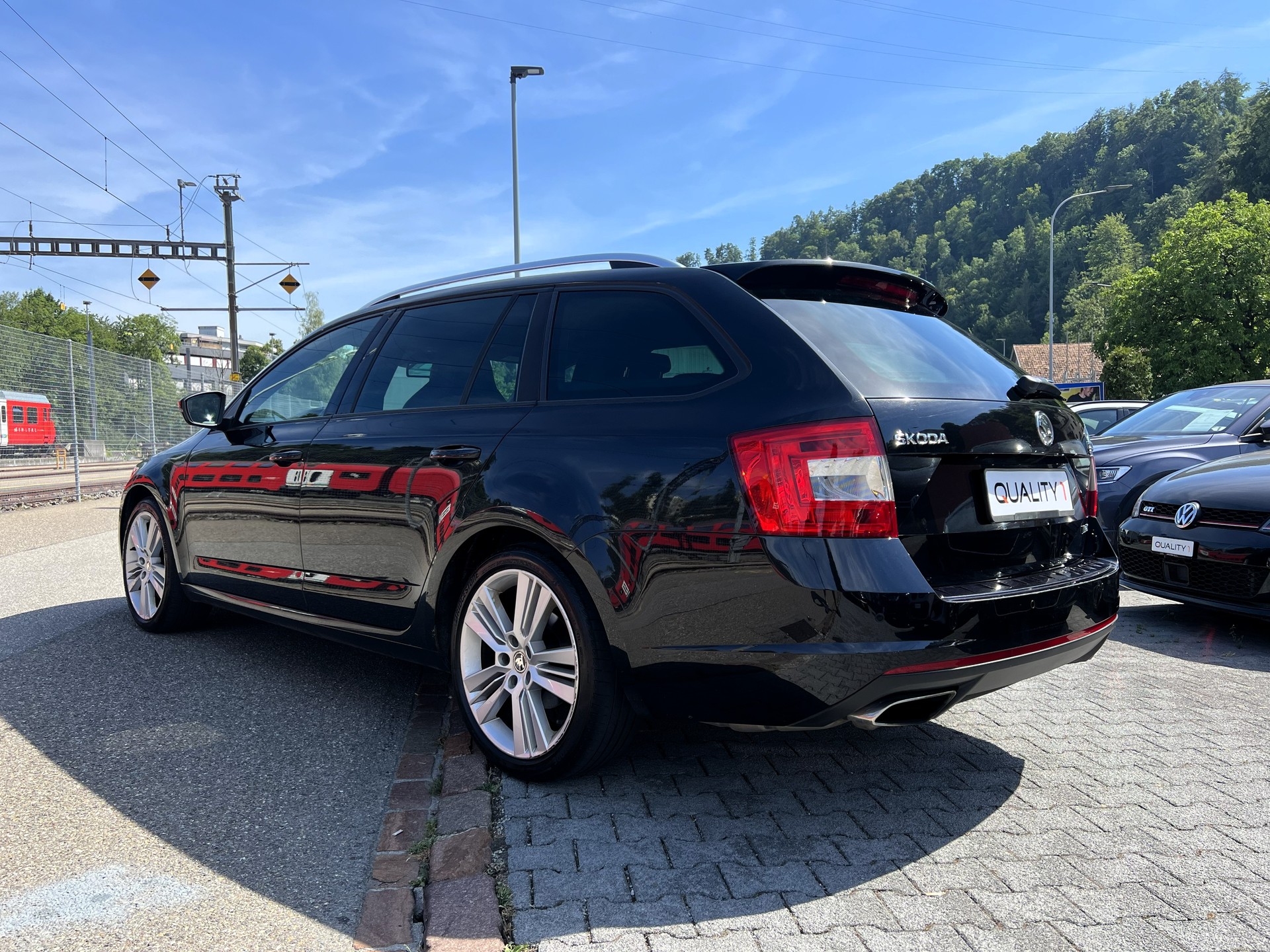 SKODA Octavia Combi 2.0 TSI RS DSG-showroom-element-2