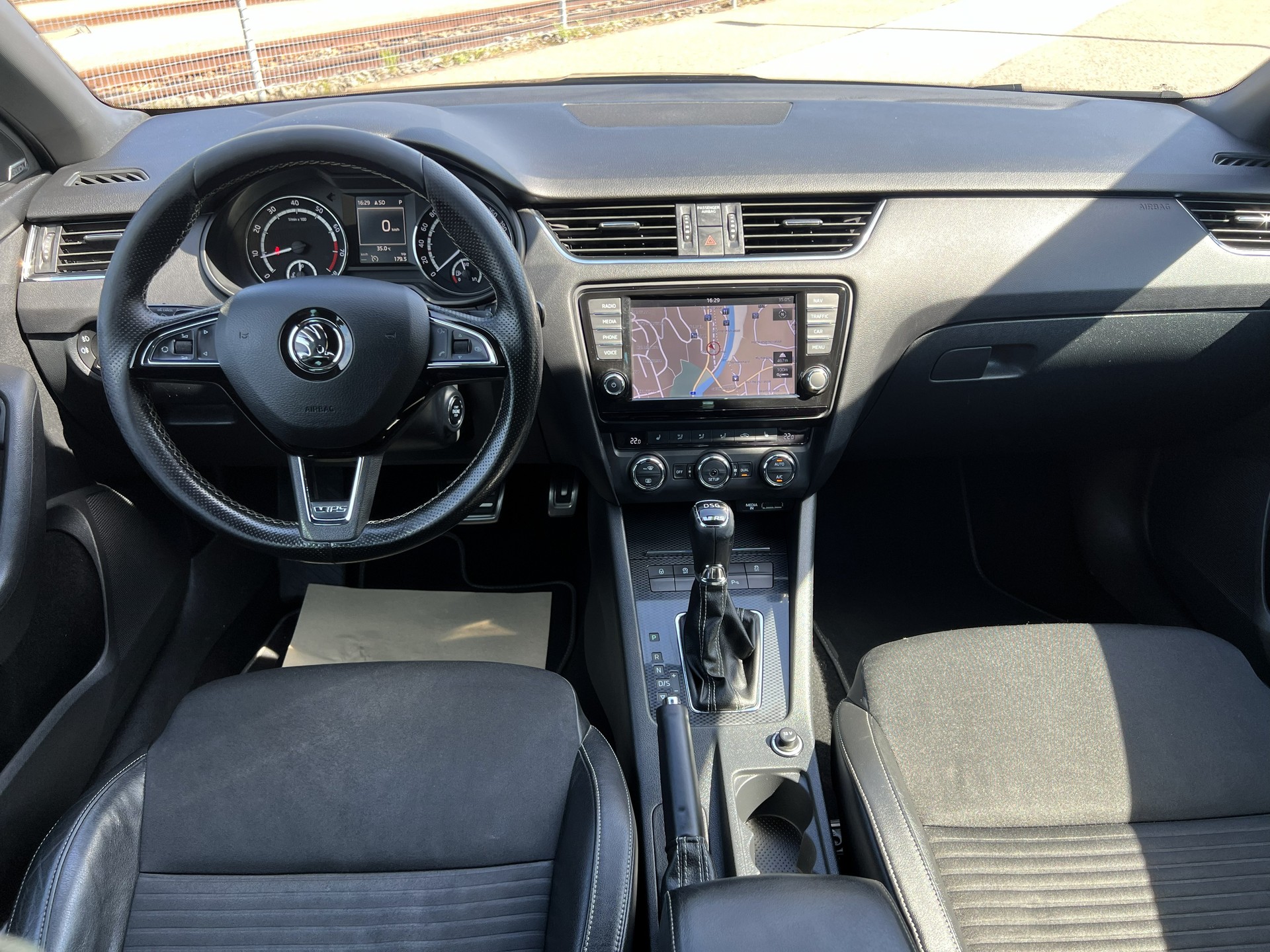 SKODA Octavia Combi 2.0 TSI RS DSG-image-22