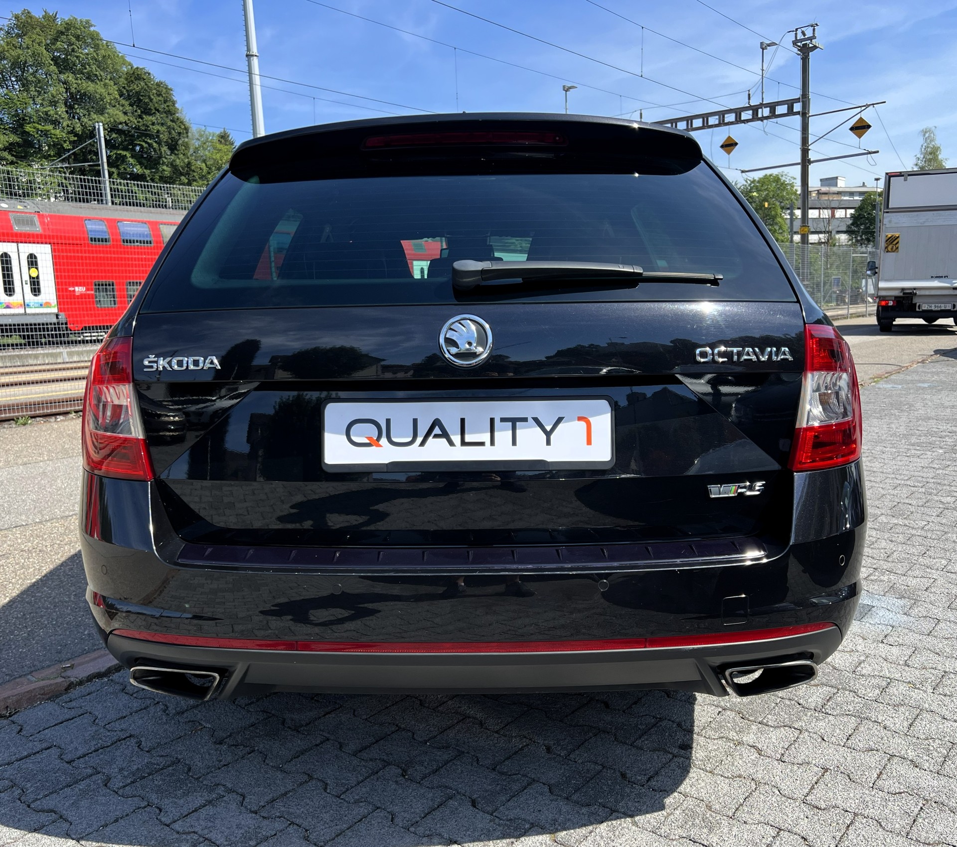 SKODA Octavia Combi 2.0 TSI RS DSG-showroom-element-3