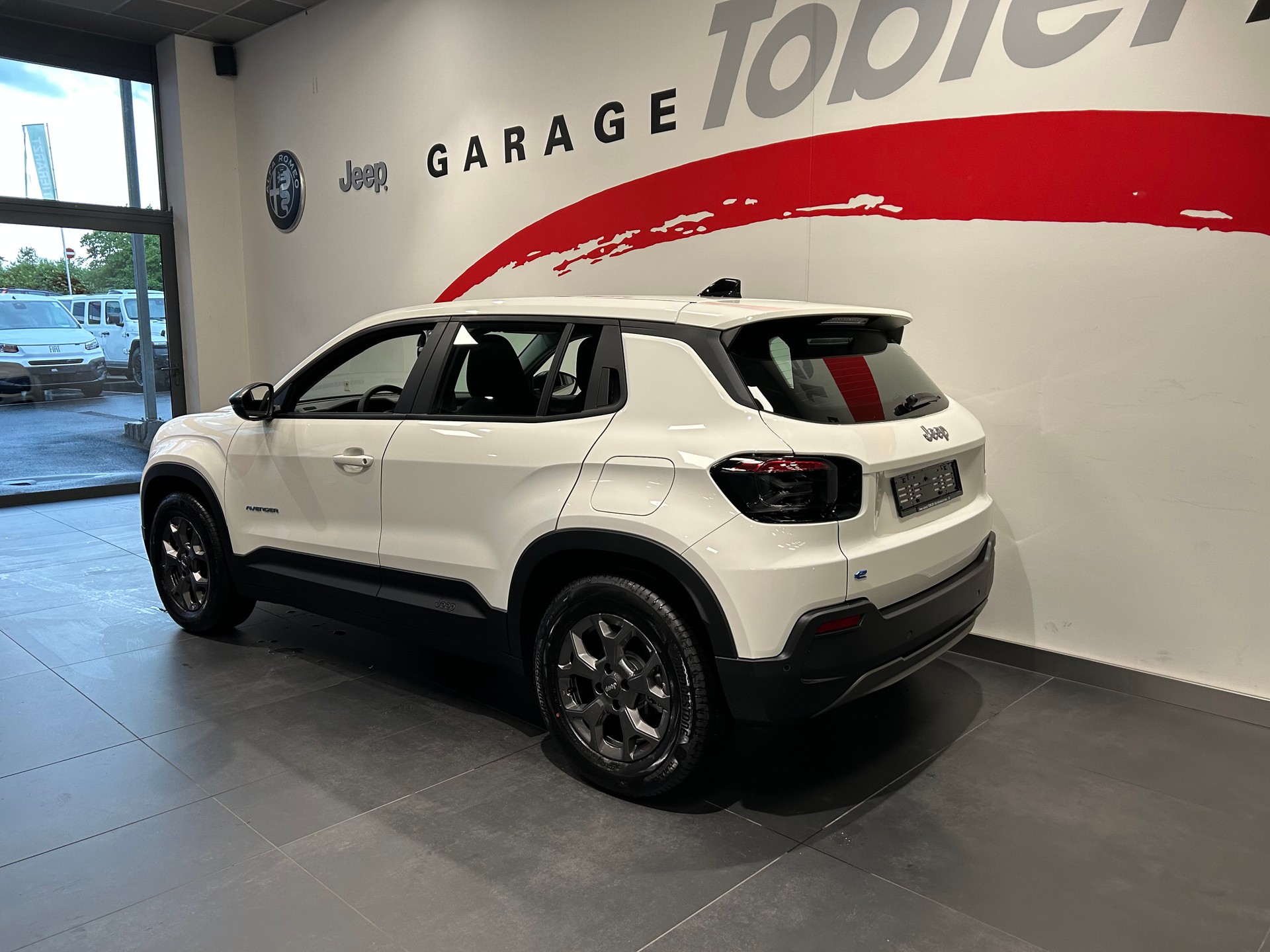JEEP Avenger 54kWh Longitude-image-16