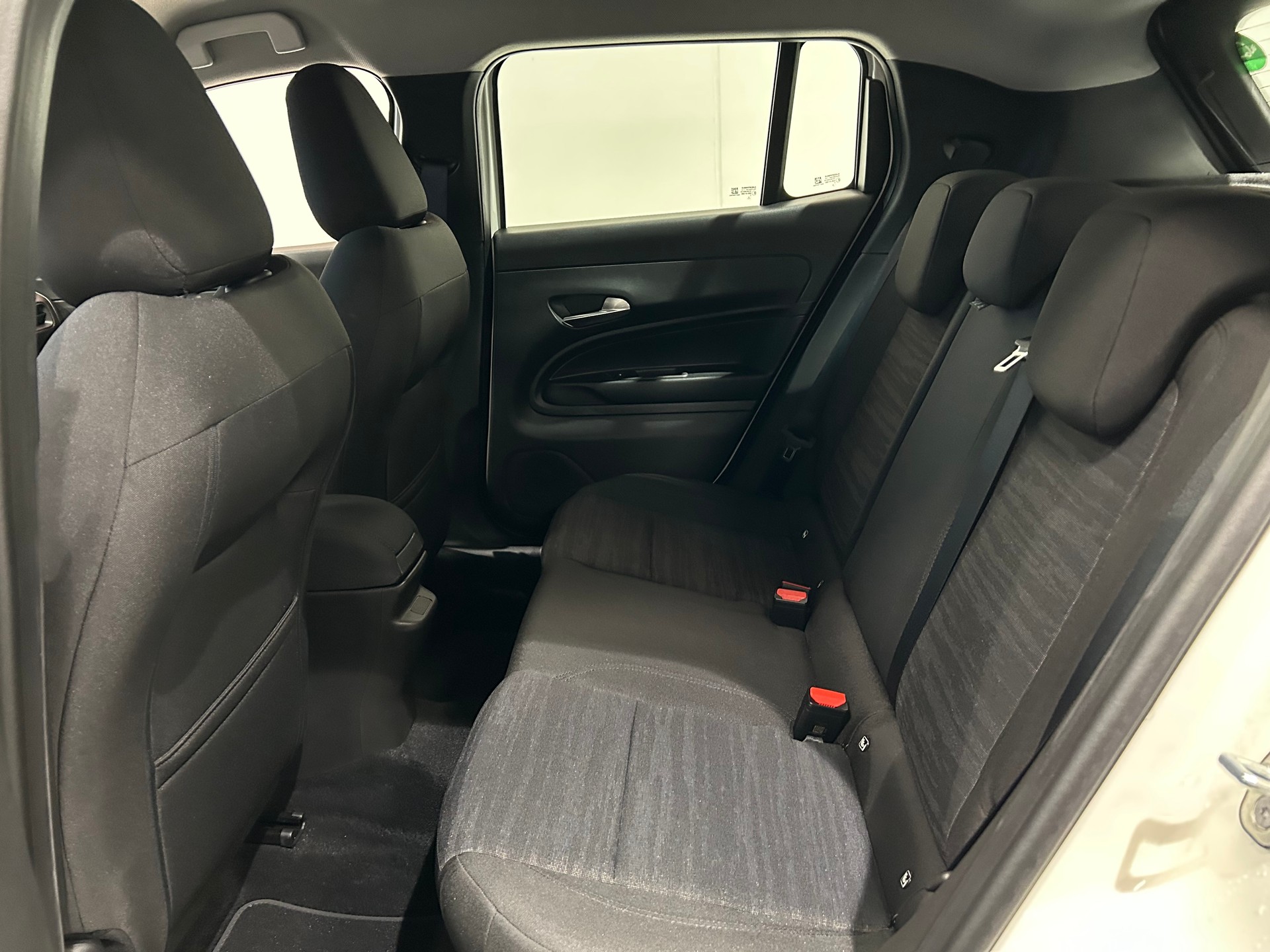JEEP Avenger 54kWh Longitude-image-14