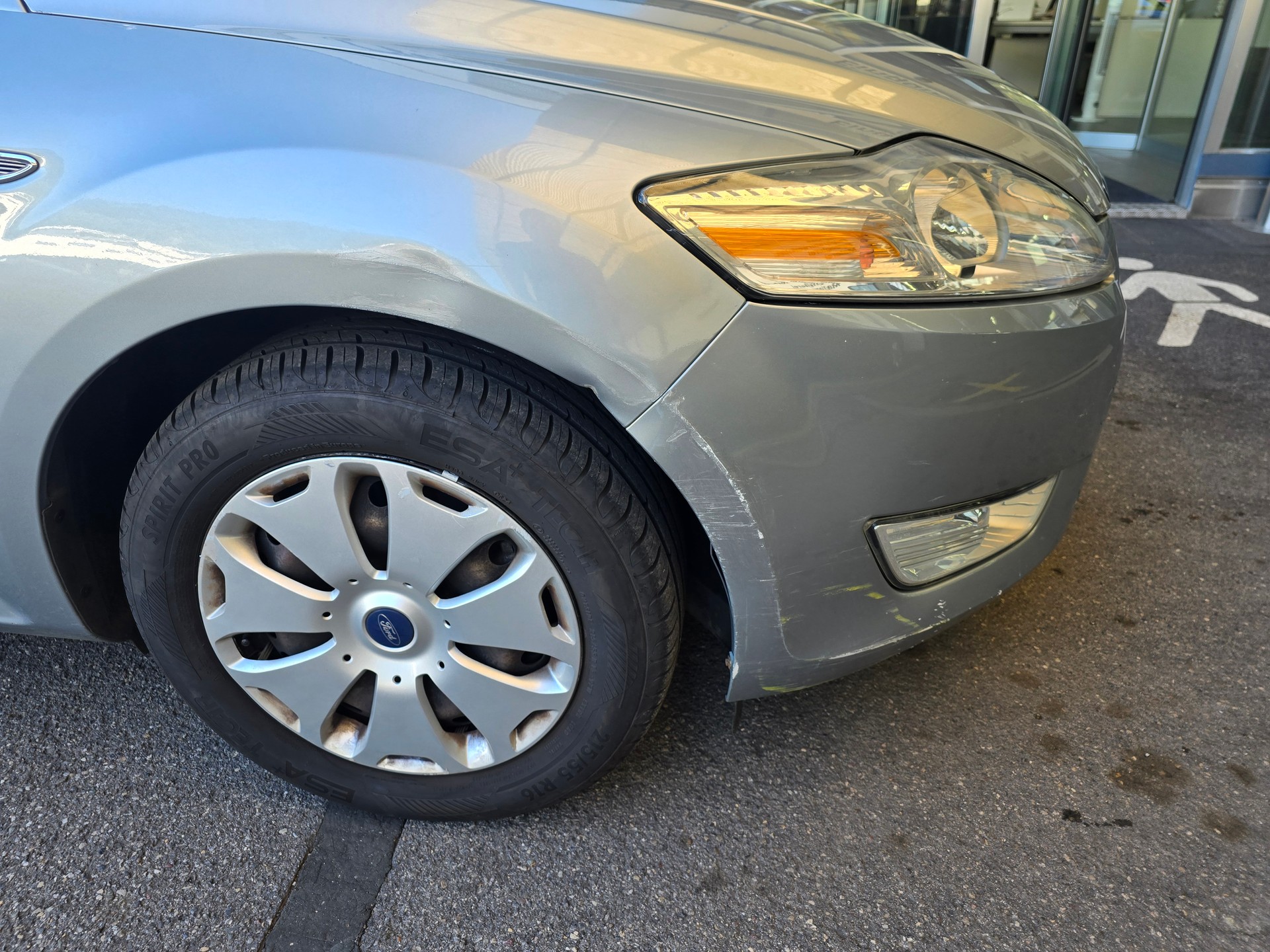 FORD Mondeo 2.0 EcoBoost SCTi Ghia PowerShift-image-8