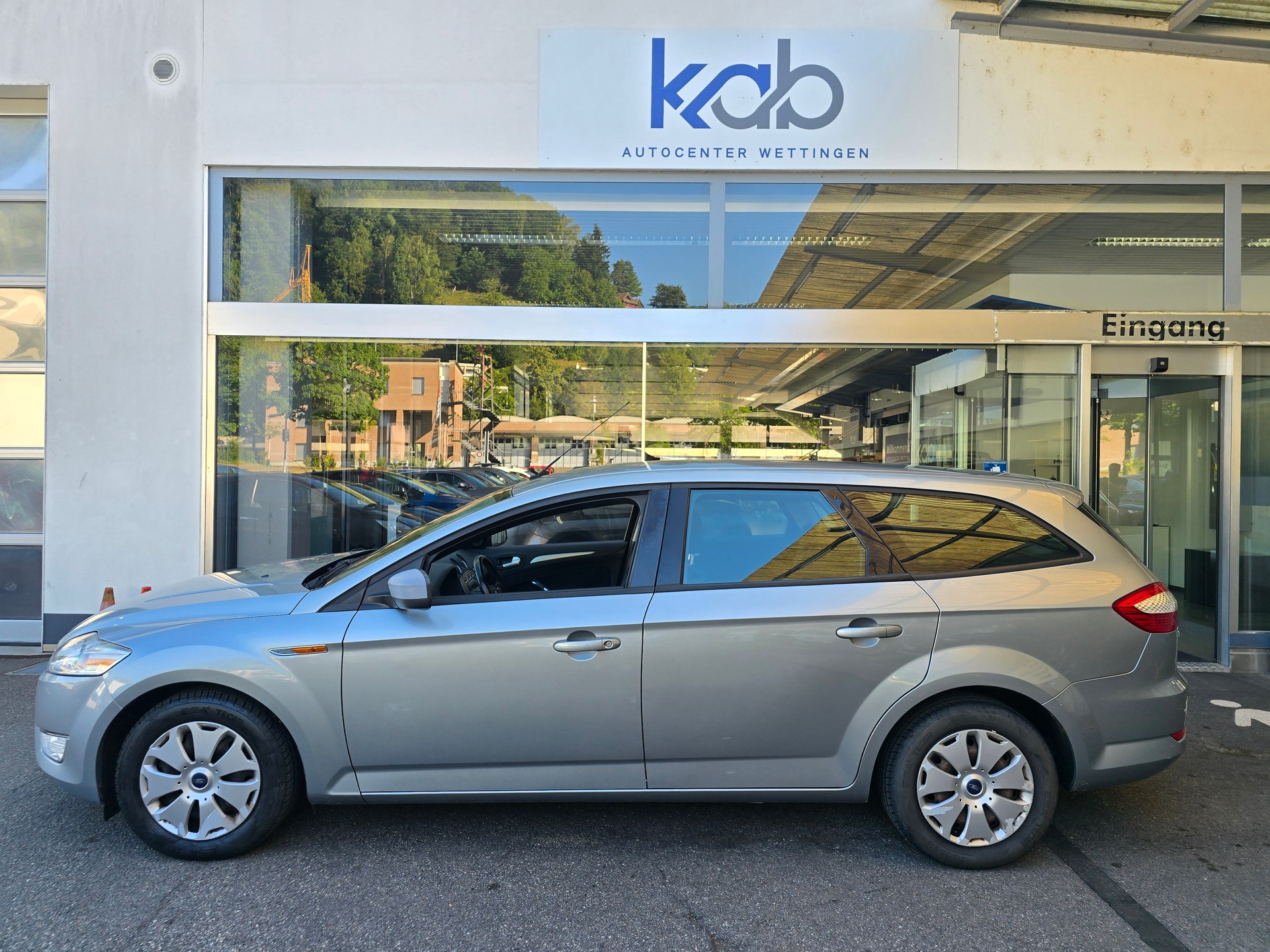 FORD Mondeo 2.0 EcoBoost SCTi Ghia PowerShift-image-6