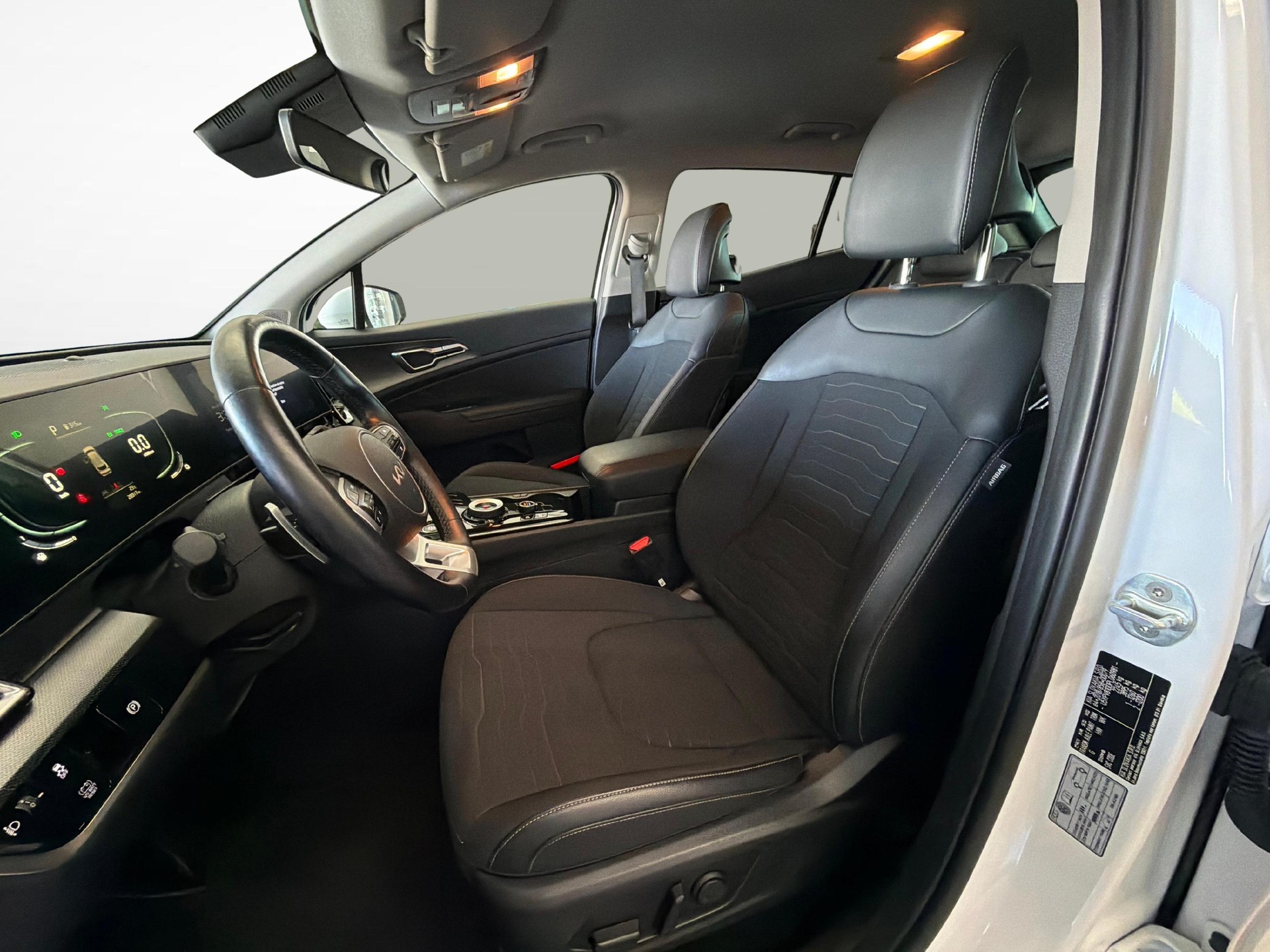 KIA Sportage 1.6 T-GDi Hybrid Power Edition-image-9
