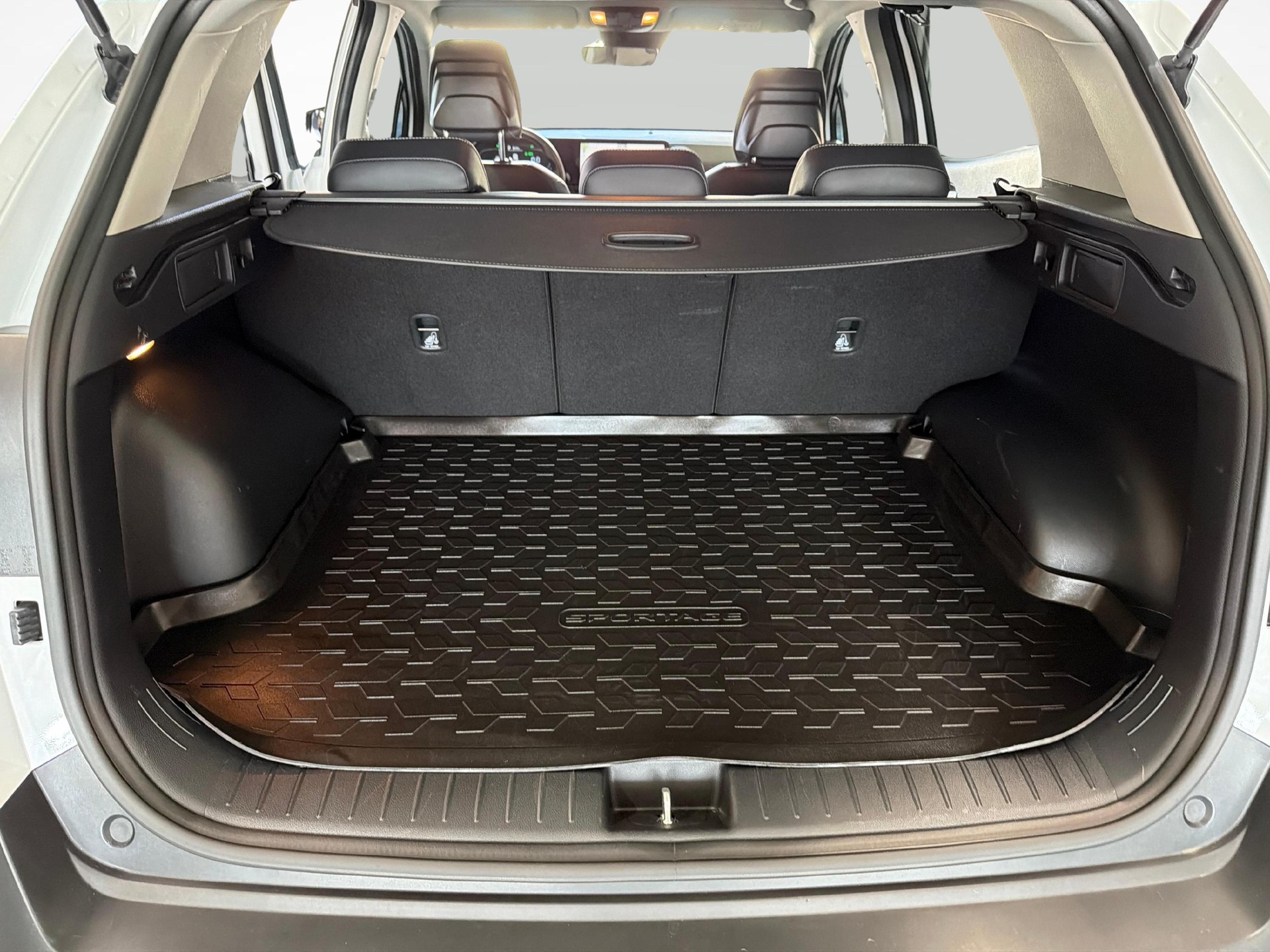 KIA Sportage 1.6 T-GDi Hybrid Power Edition-image-18