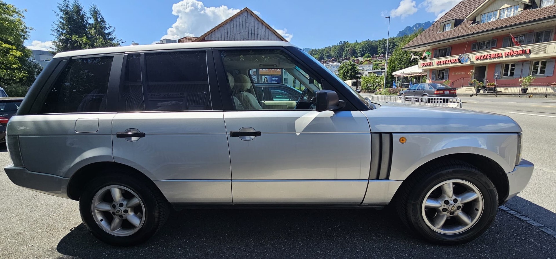LAND ROVER Range Rover 3.0 d SE Automatic-image-3