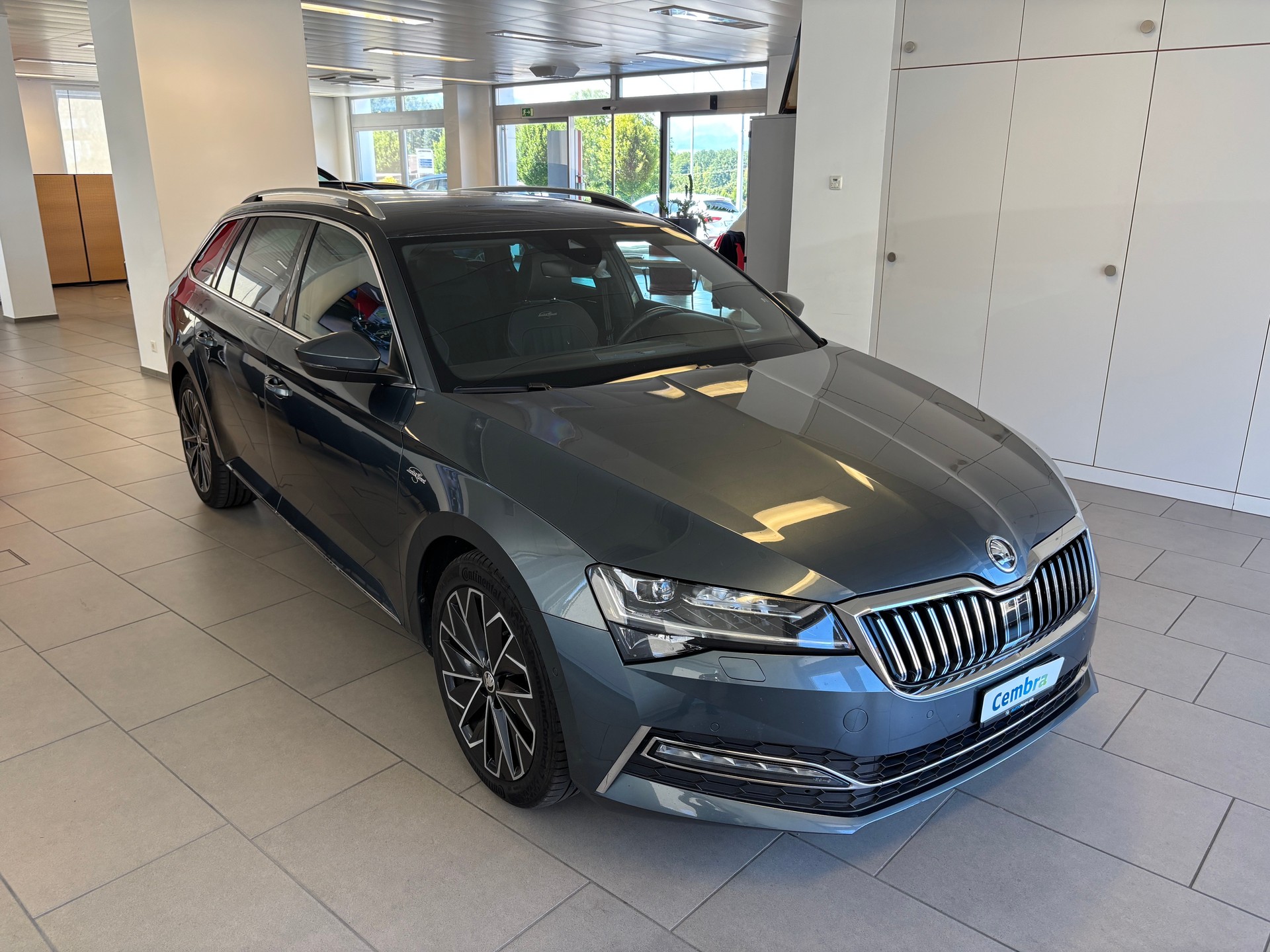 SKODA Superb Combi 2.0 TDi L&K 4x4 DSG-showroom-element-1