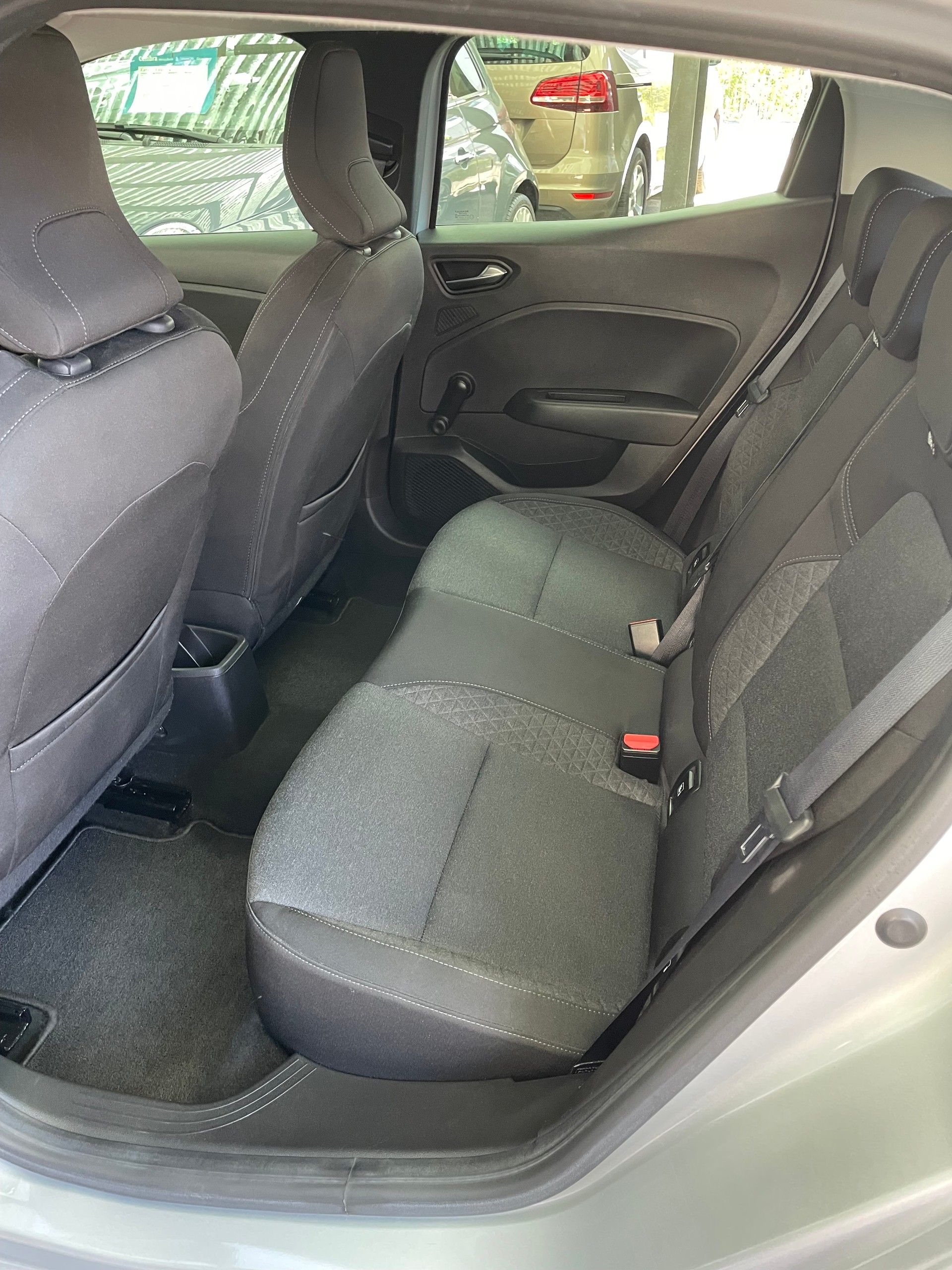RENAULT Clio 1.0 Zen-image-8