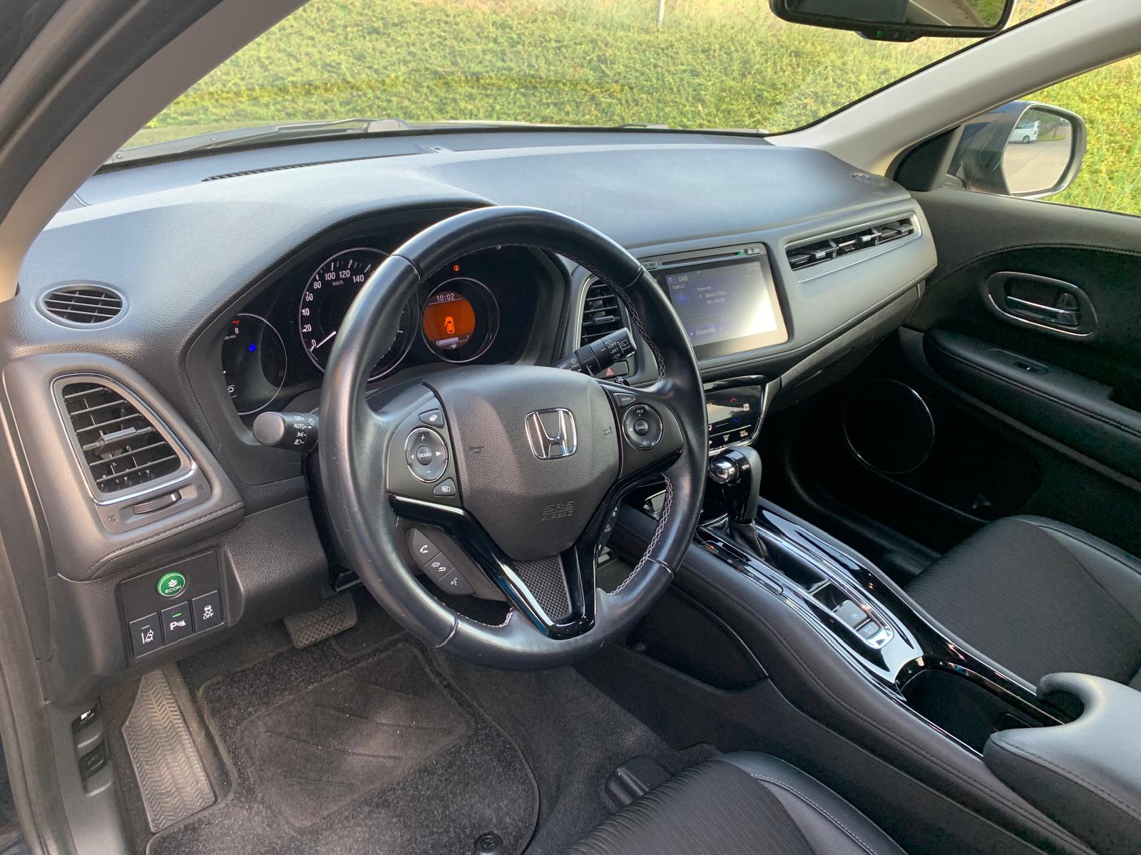 HONDA HR-V 1.5i-VTEC Executive-image-4