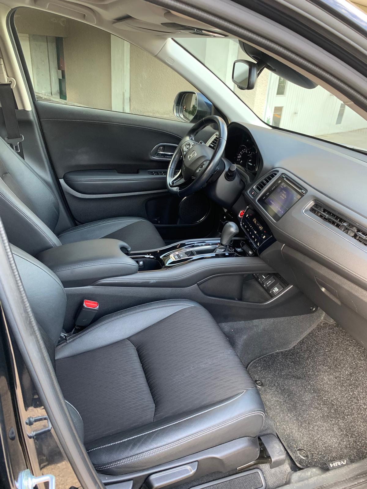 HONDA HR-V 1.5i-VTEC Executive-image-5