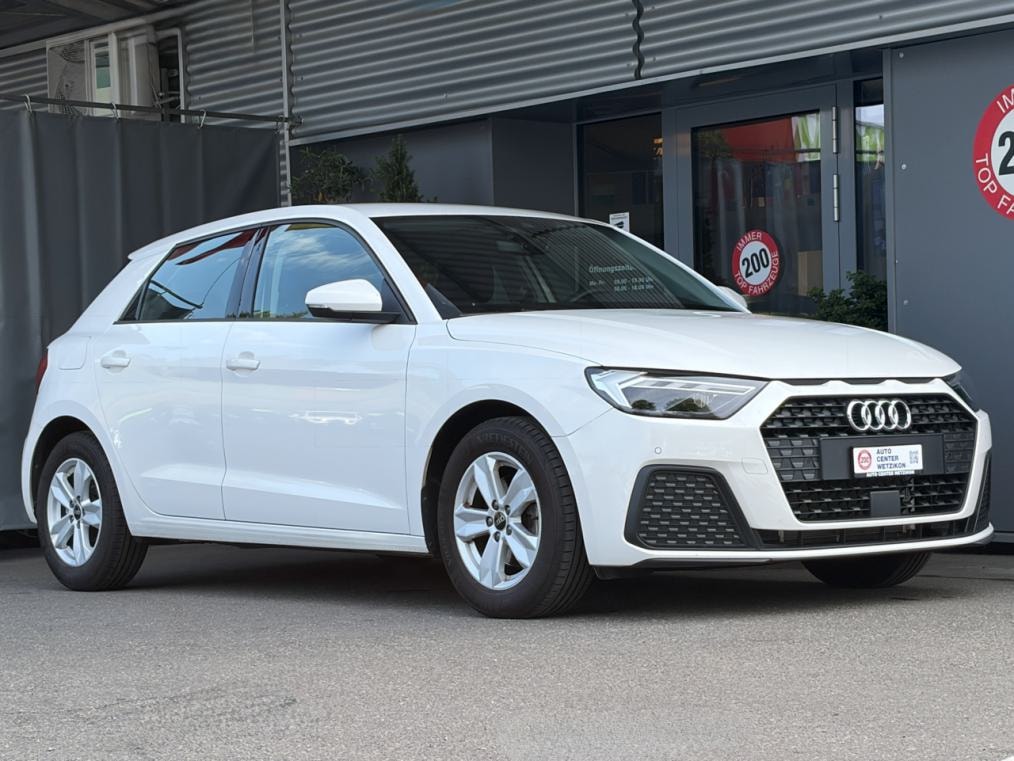 AUDI A1 Sportback 30 TFSI Attraction S-tronic-showroom-element-1