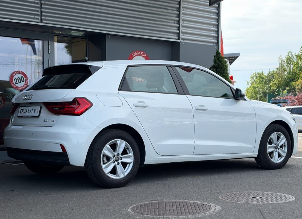 AUDI A1 Sportback 30 TFSI Attraction S-tronic-showroom-element-2