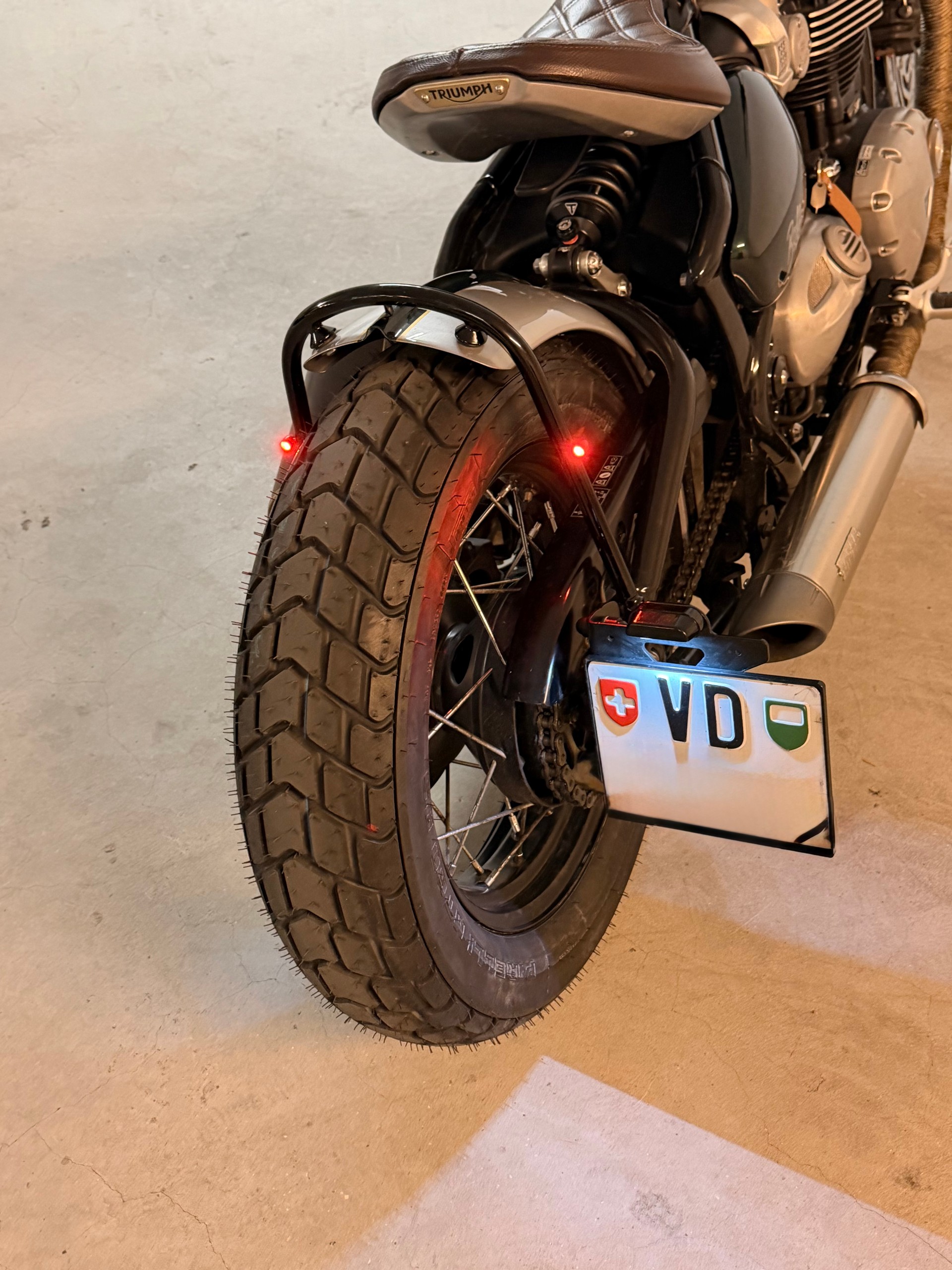 TRIUMPH Bonneville 1200 Bobber ABS-image-3