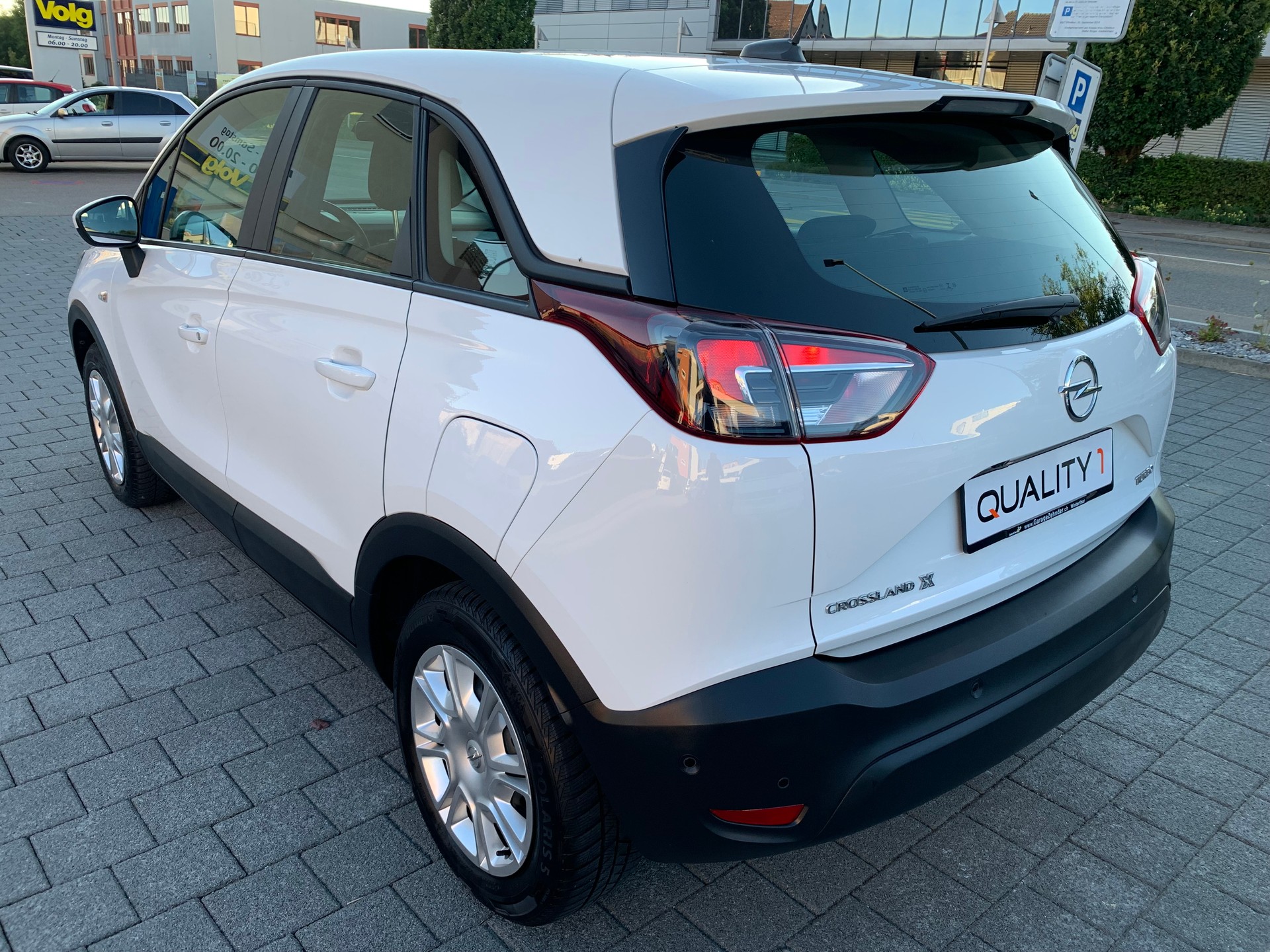 OPEL Crossland X 1.2i TP Enjoy Automatik-image-4